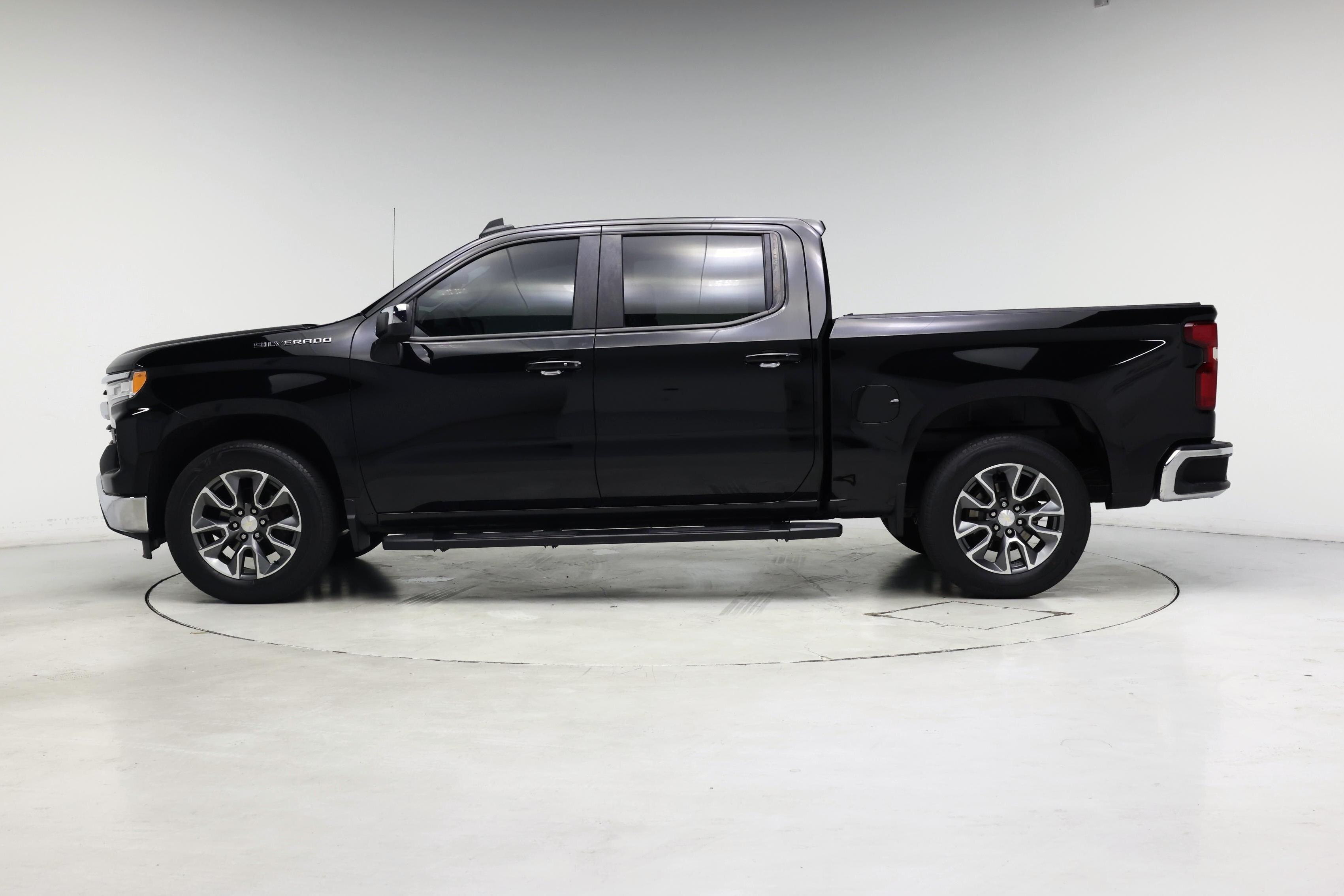 Thumbnail: 2022 Chevrolet Silverado 1500 - 3