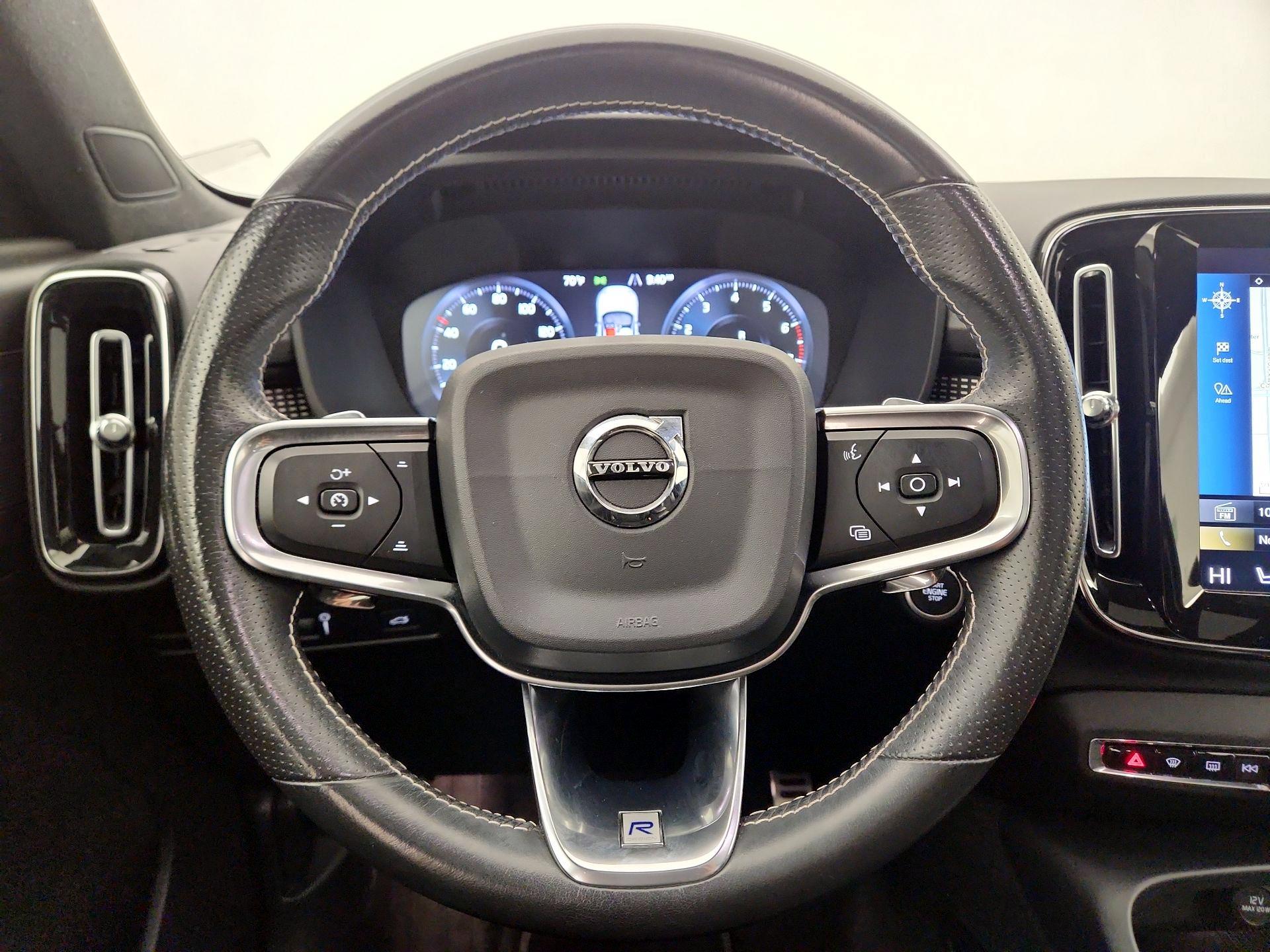 Thumbnail: 2020 Volvo XC40 - 10