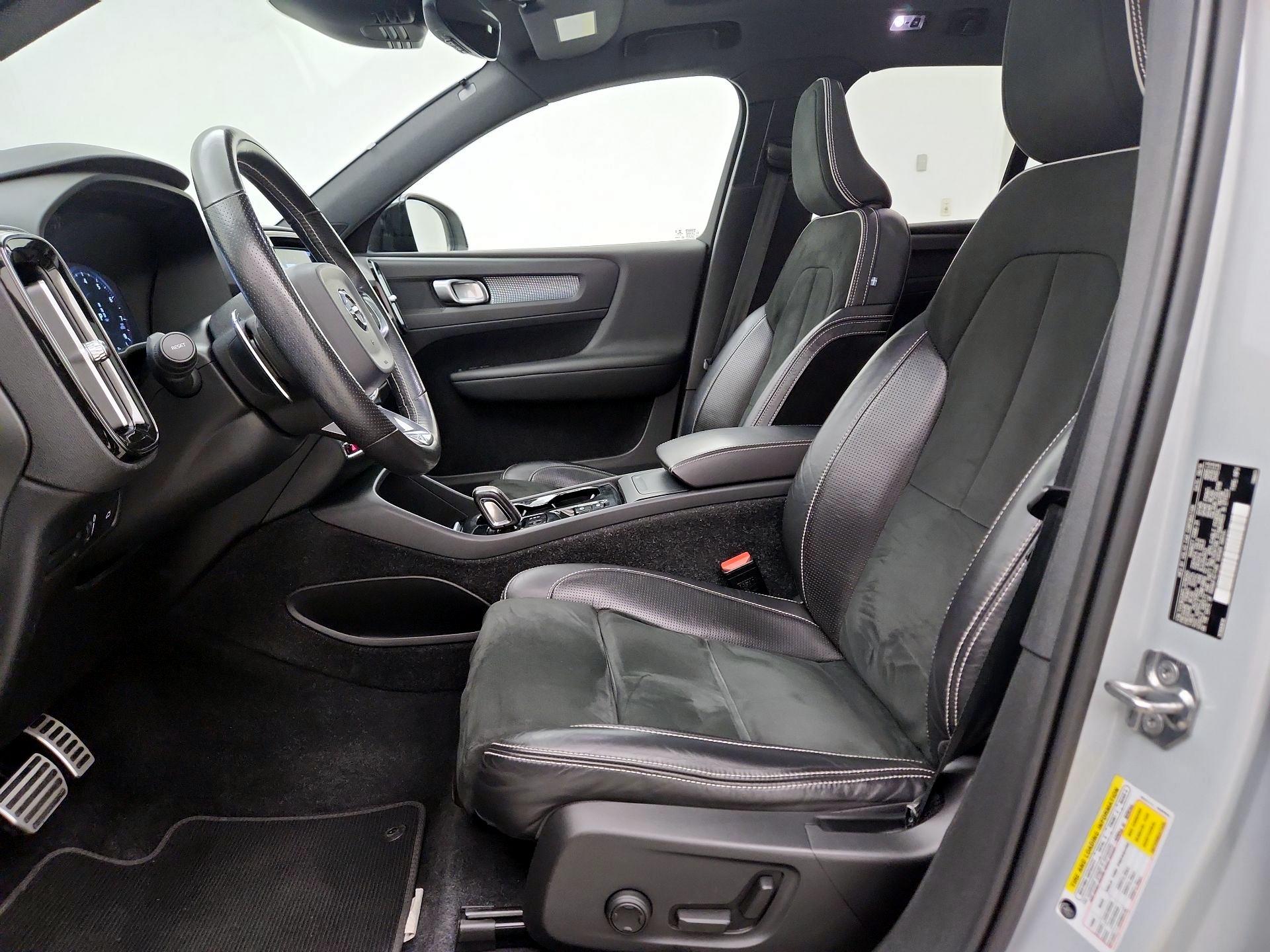 Thumbnail: 2020 Volvo XC40 - 11