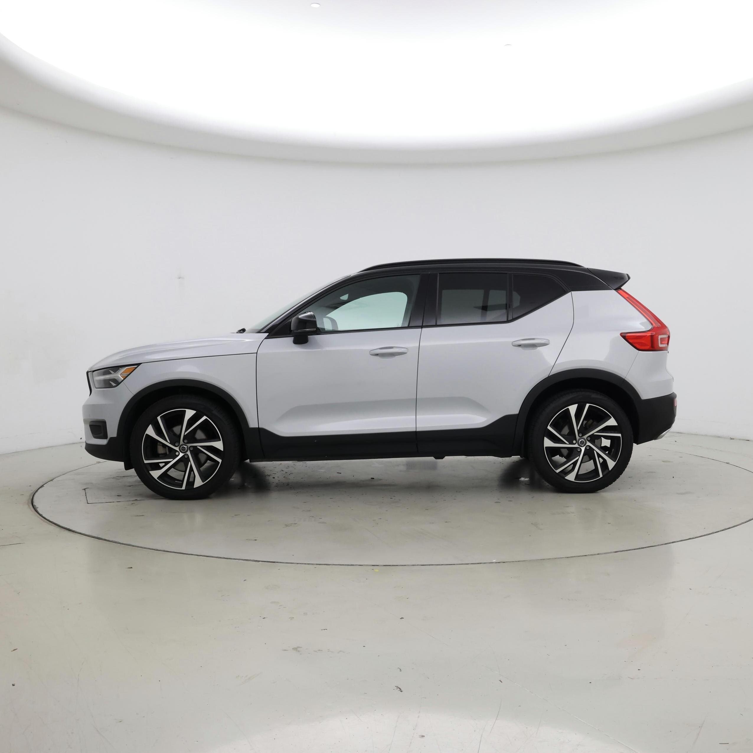 Thumbnail: 2020 Volvo XC40 - 3