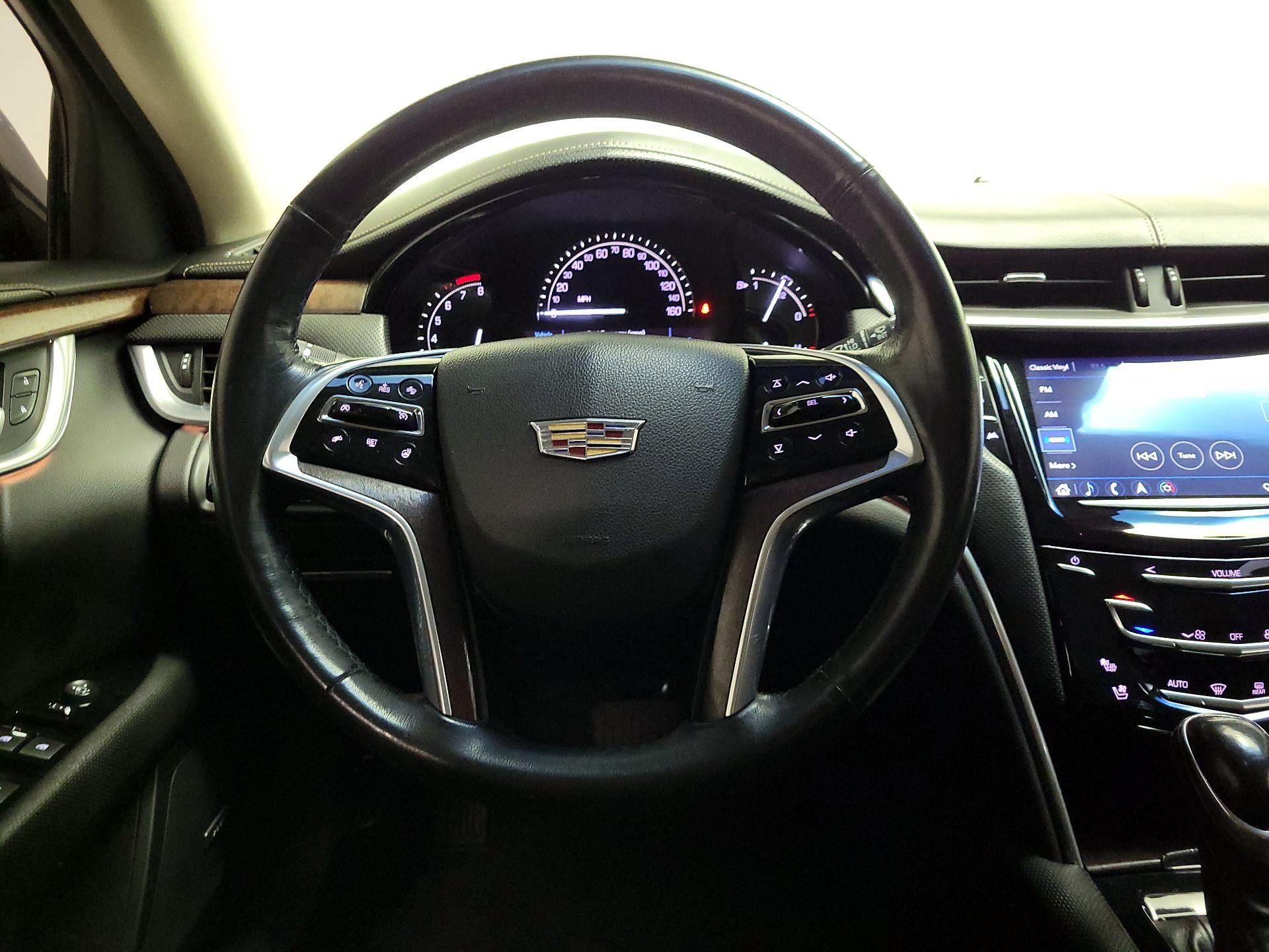 Thumbnail: 2019 Cadillac XTS - 10