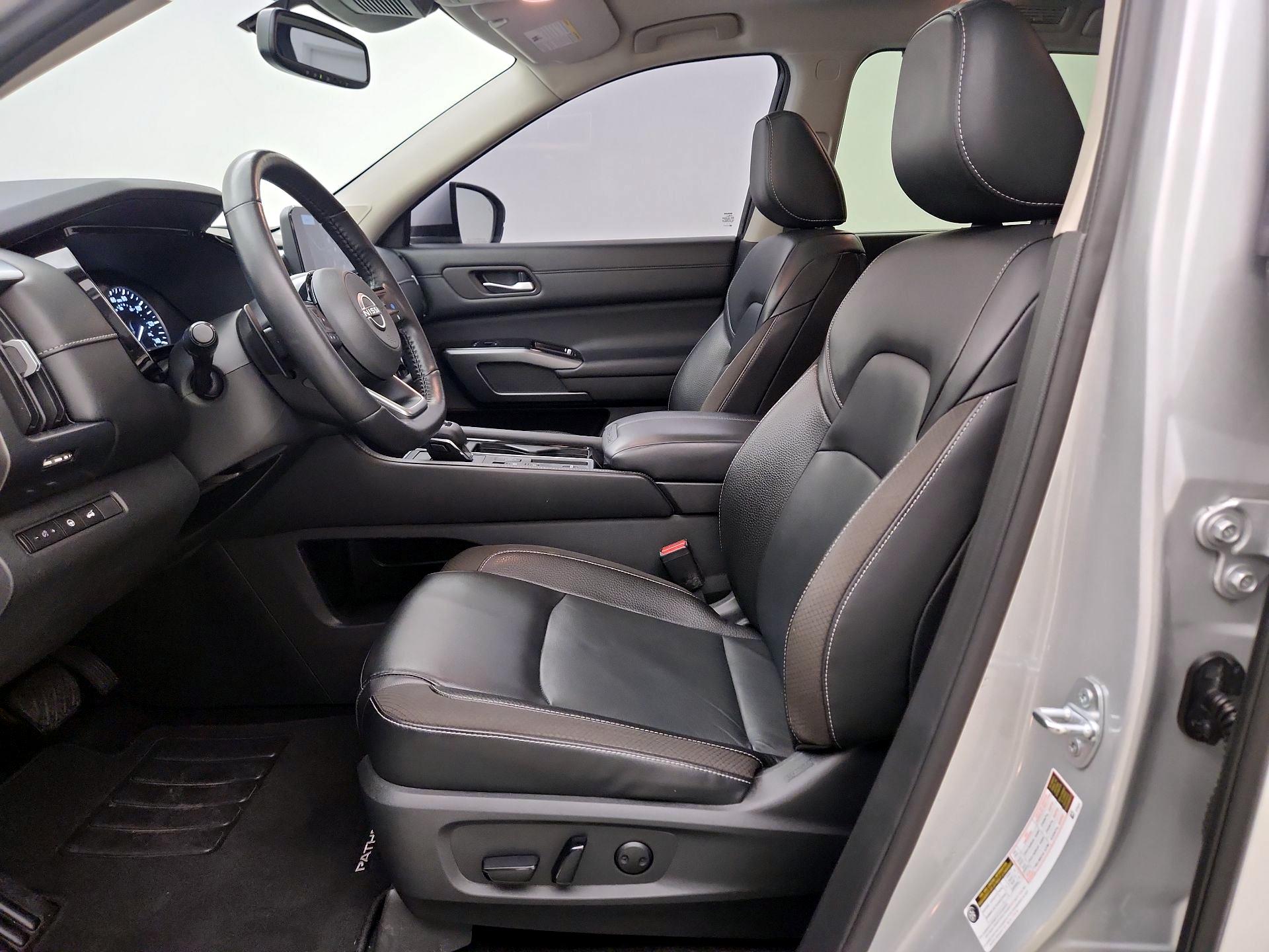 Thumbnail: 2022 Nissan Pathfinder - 11