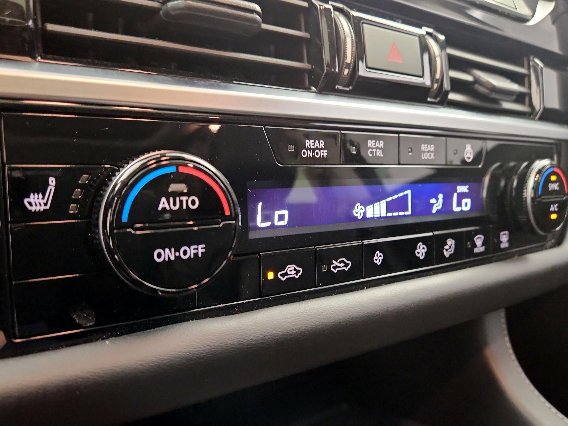 Thumbnail: 2022 Nissan Pathfinder - 17