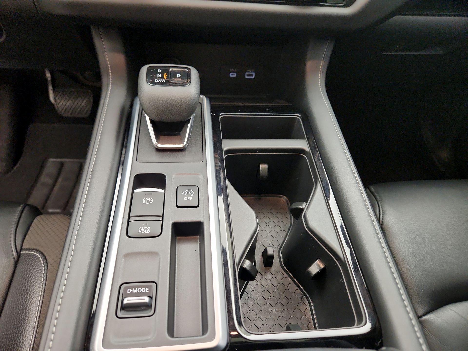 Thumbnail: 2022 Nissan Pathfinder - 18