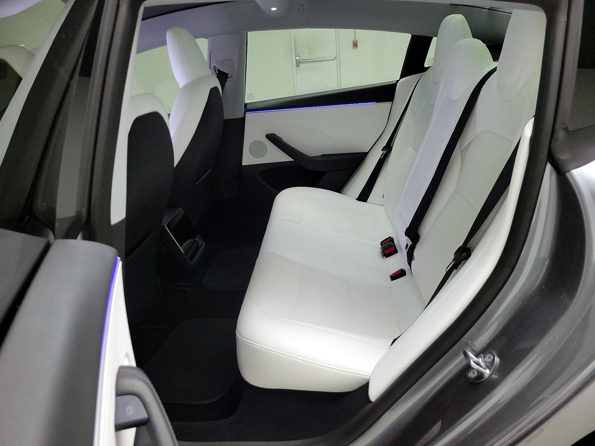 Thumbnail: 2025 Tesla Model 3 - 18