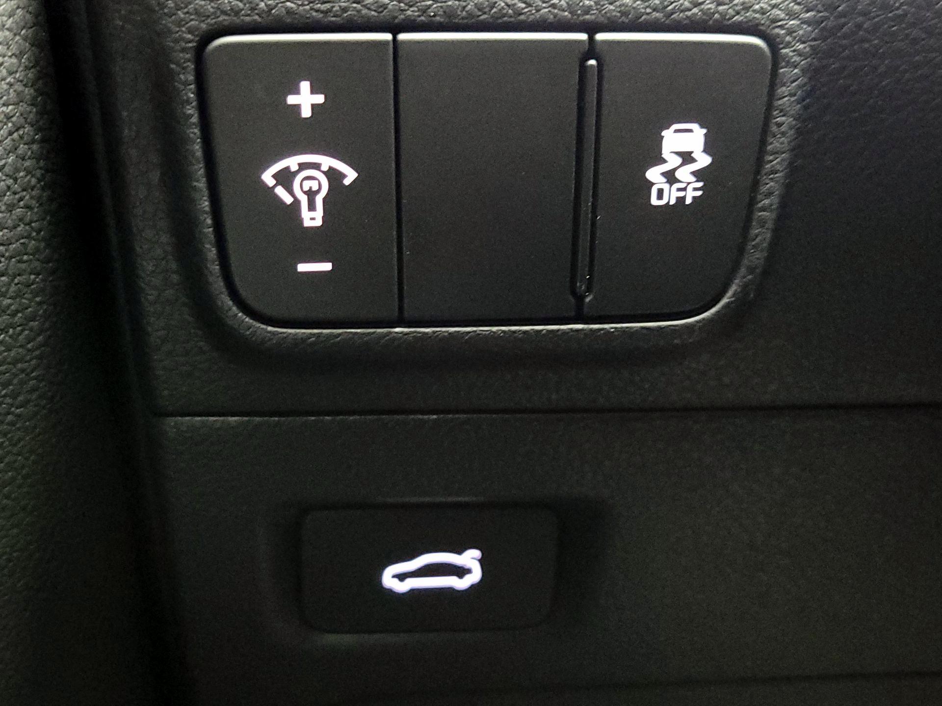 Thumbnail: 2025 Kia K5 - 13