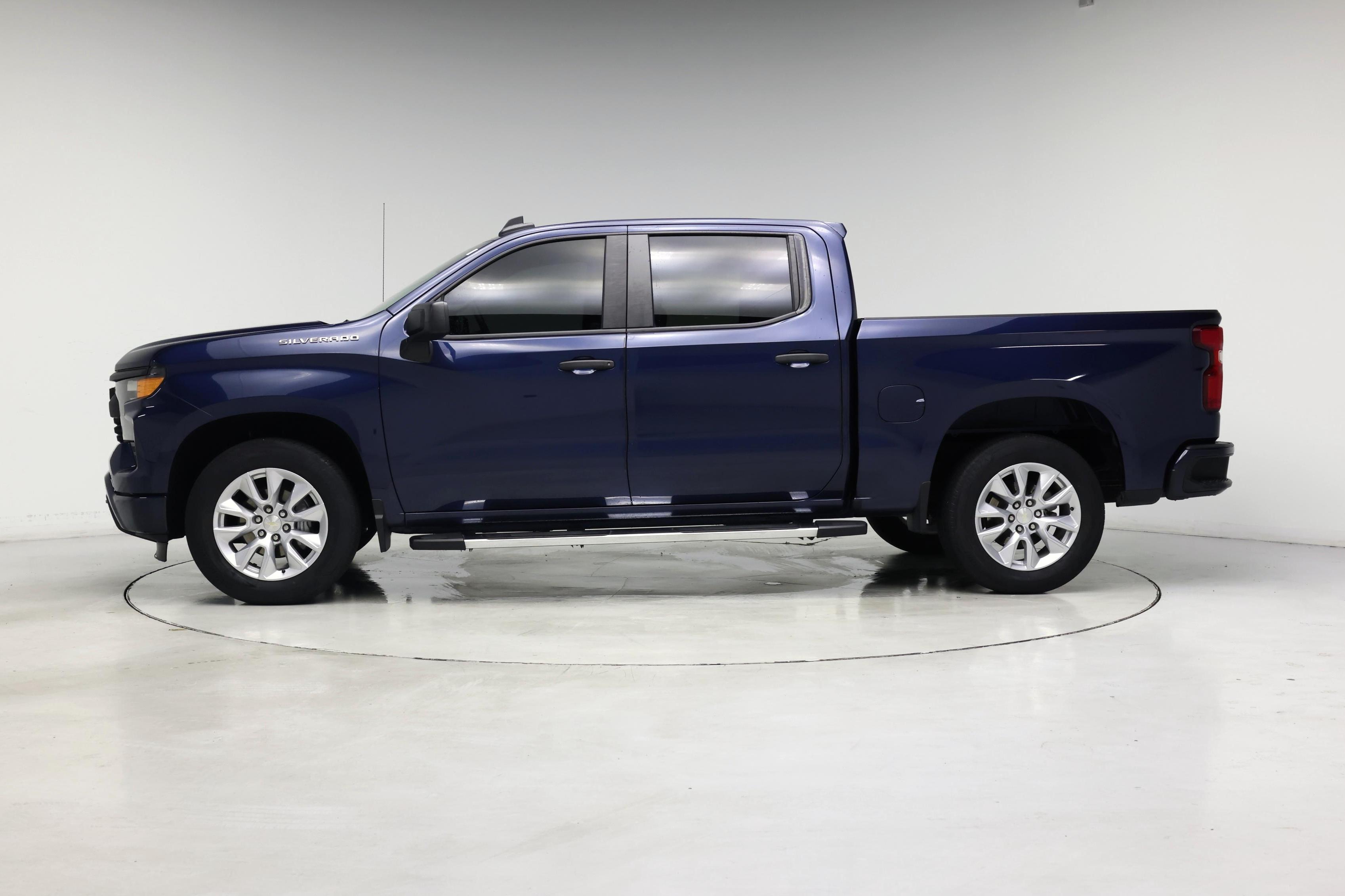 Thumbnail: 2023 Chevrolet Silverado 1500 - 3