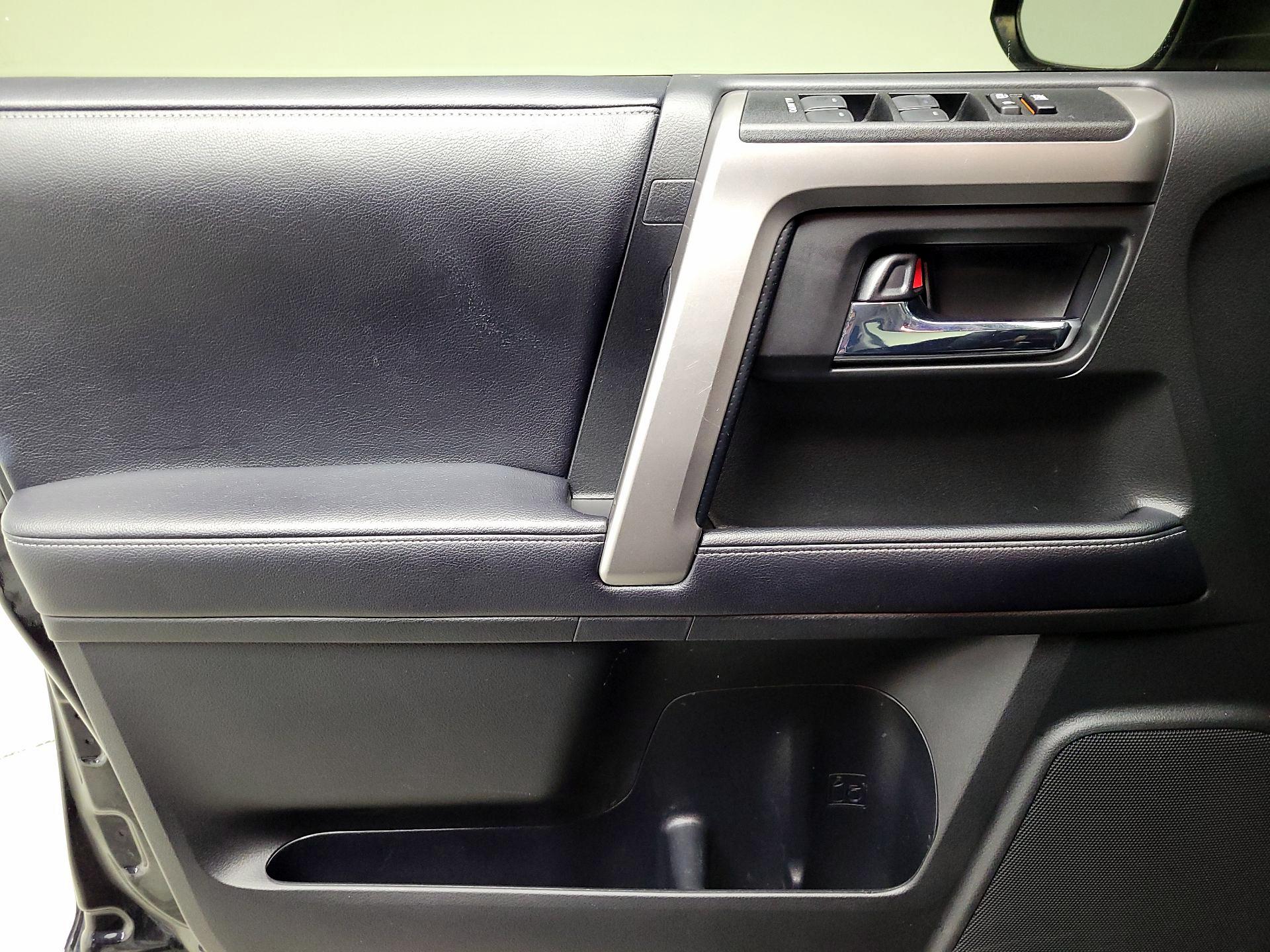 Thumbnail: 2019 Toyota 4Runner - 12