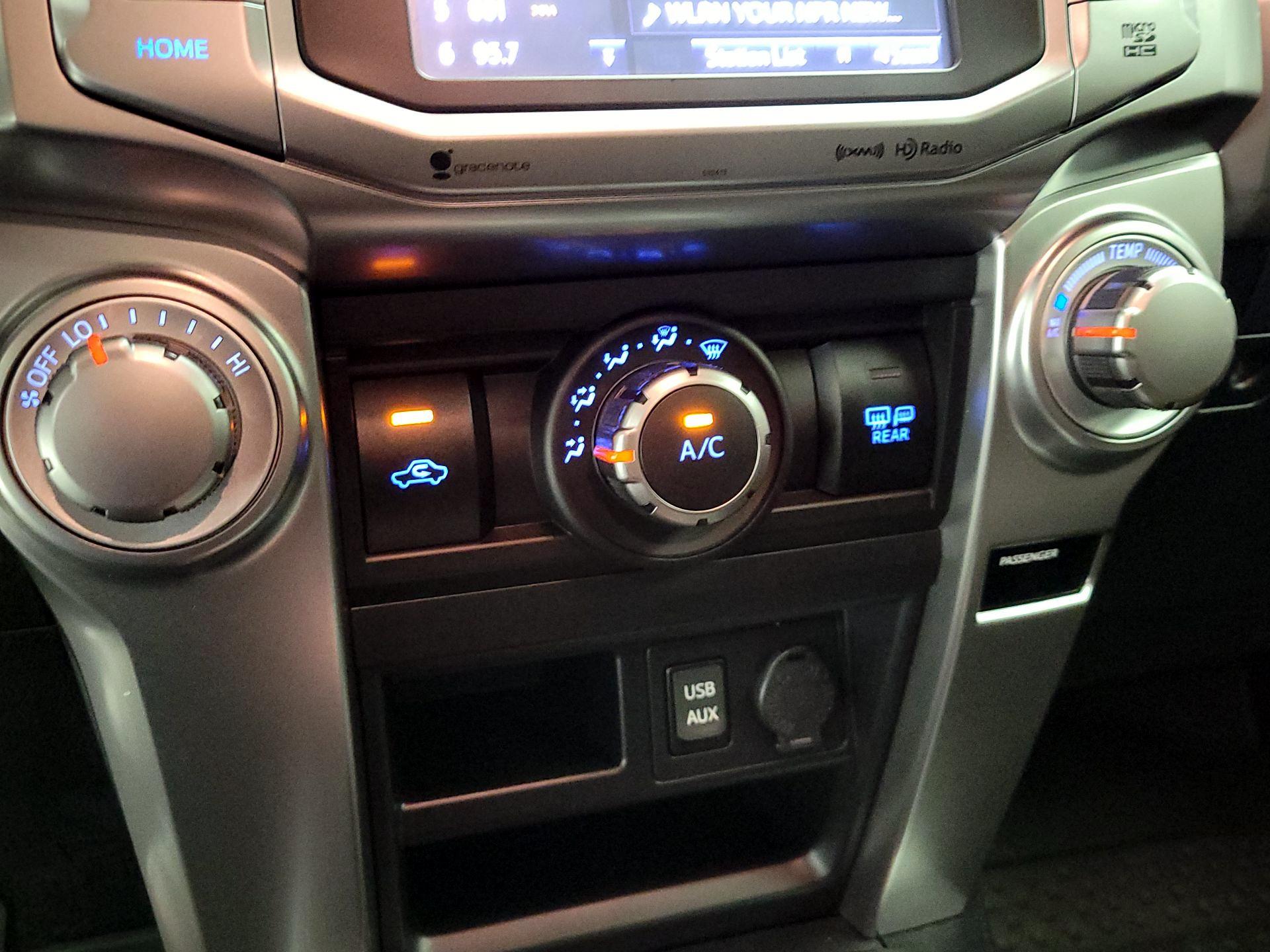 Thumbnail: 2019 Toyota 4Runner - 16