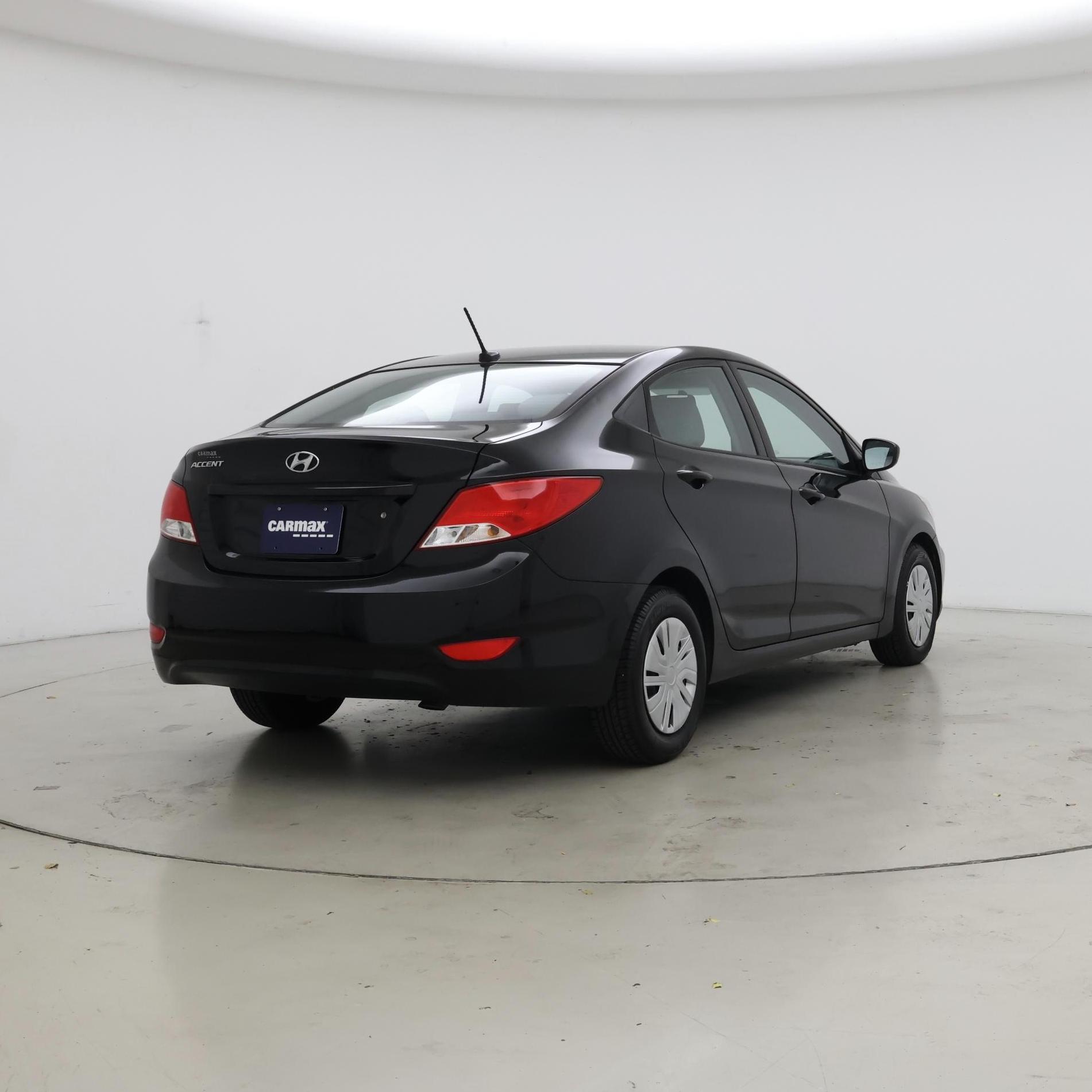 Thumbnail: 2017 Hyundai Accent - 8