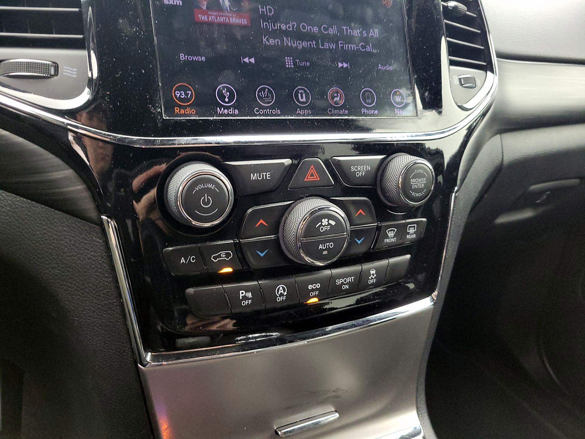 Thumbnail: 2019 Jeep Grand Cherokee - 16