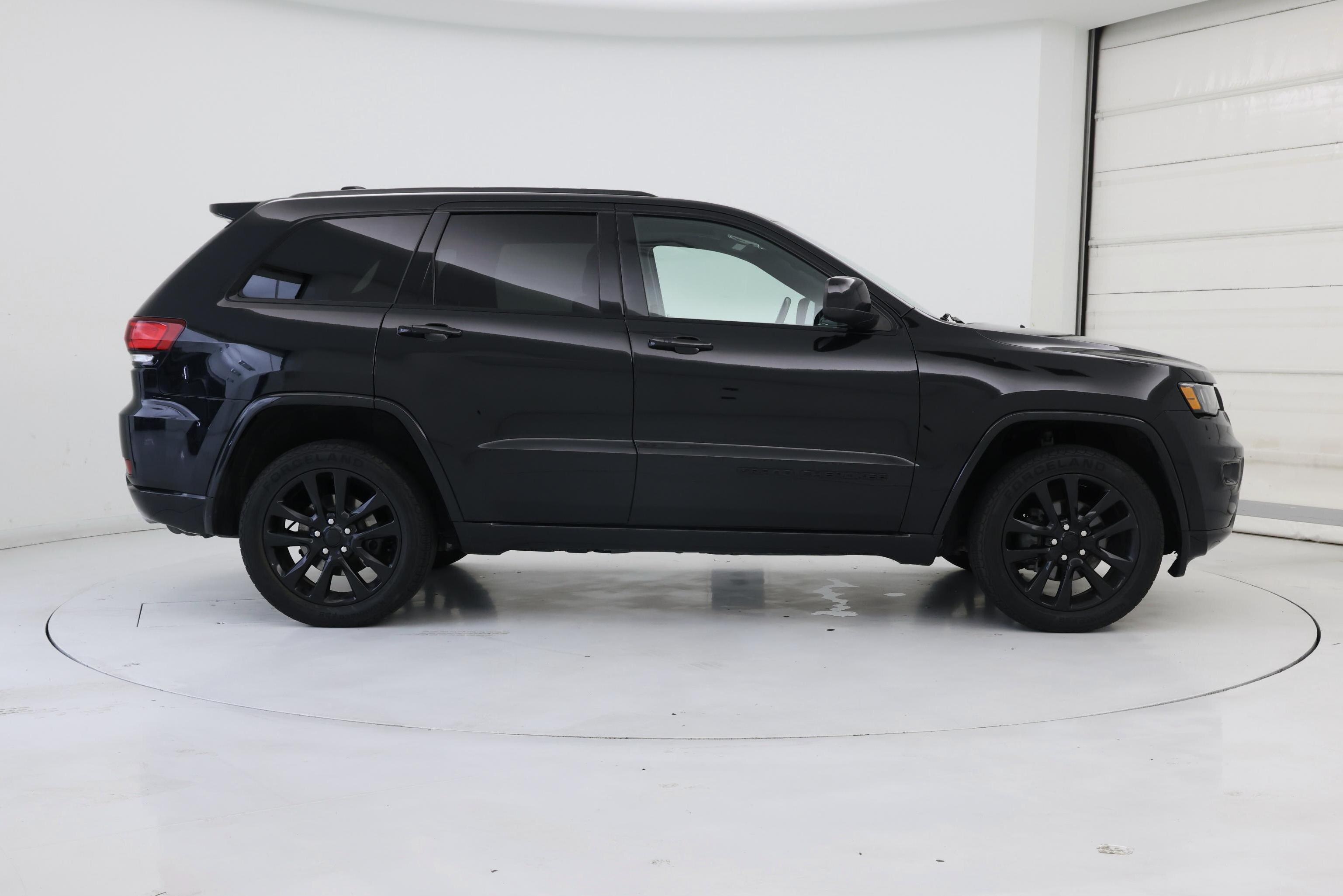 Thumbnail: 2019 Jeep Grand Cherokee - 7