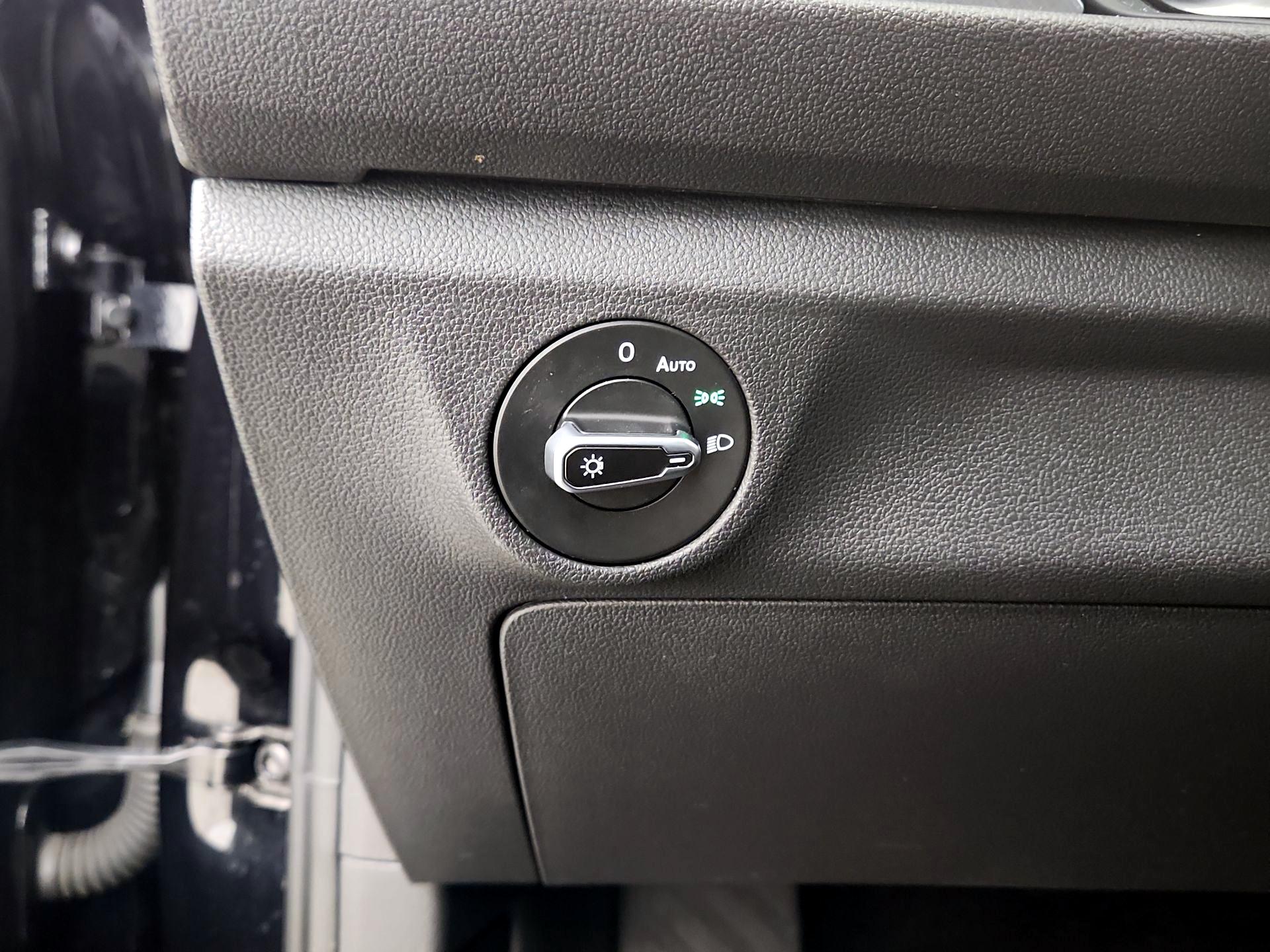 Thumbnail: 2022 Volkswagen Jetta - 13