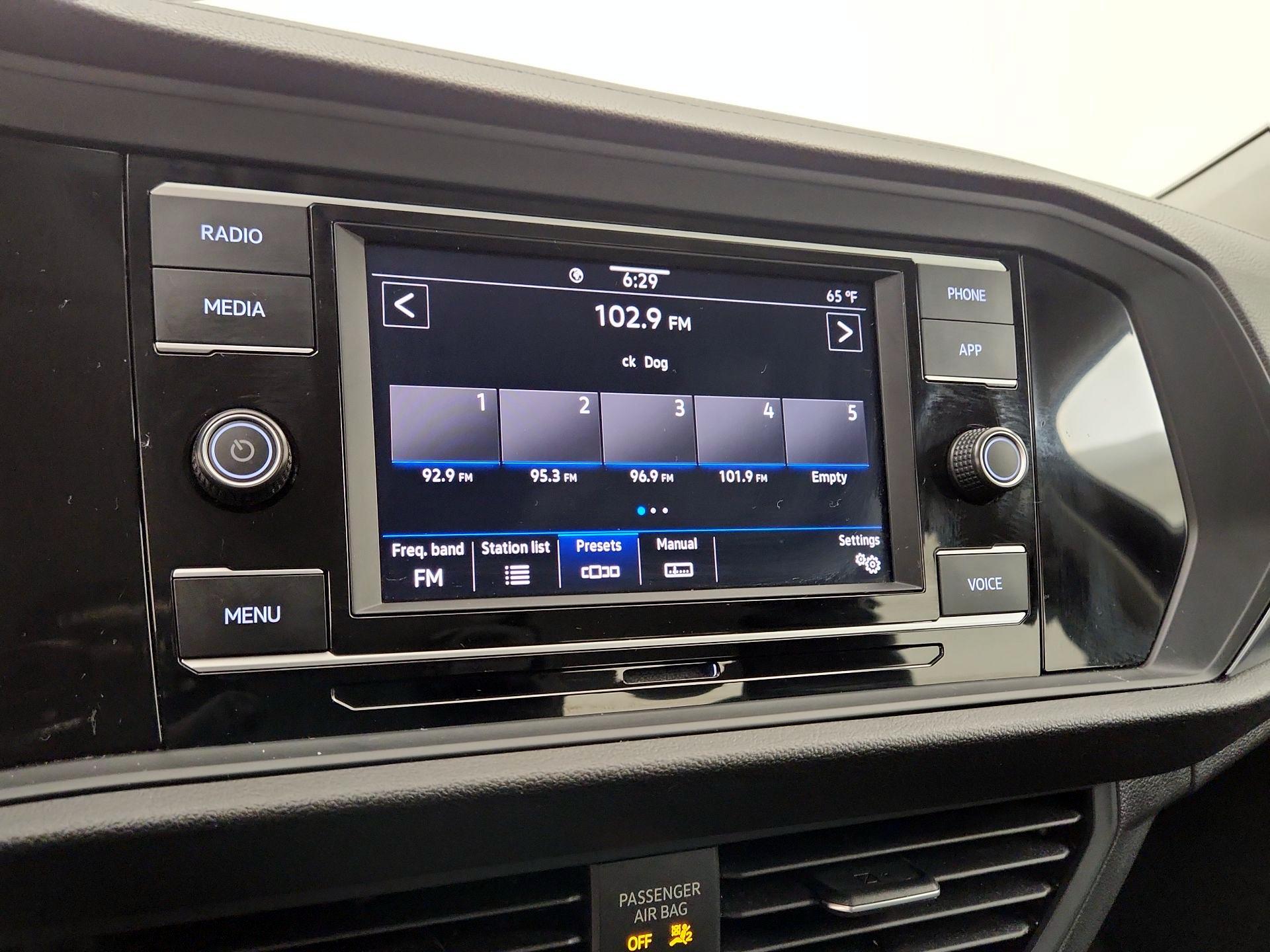 Thumbnail: 2022 Volkswagen Jetta - 15