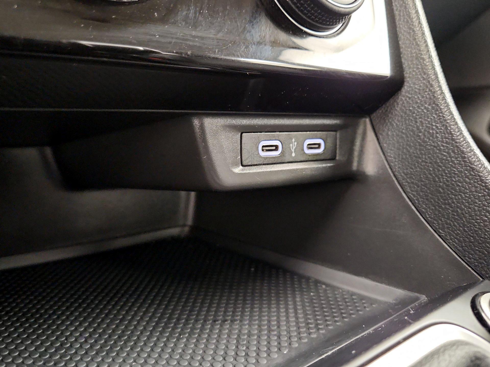 Thumbnail: 2022 Volkswagen Jetta - 18