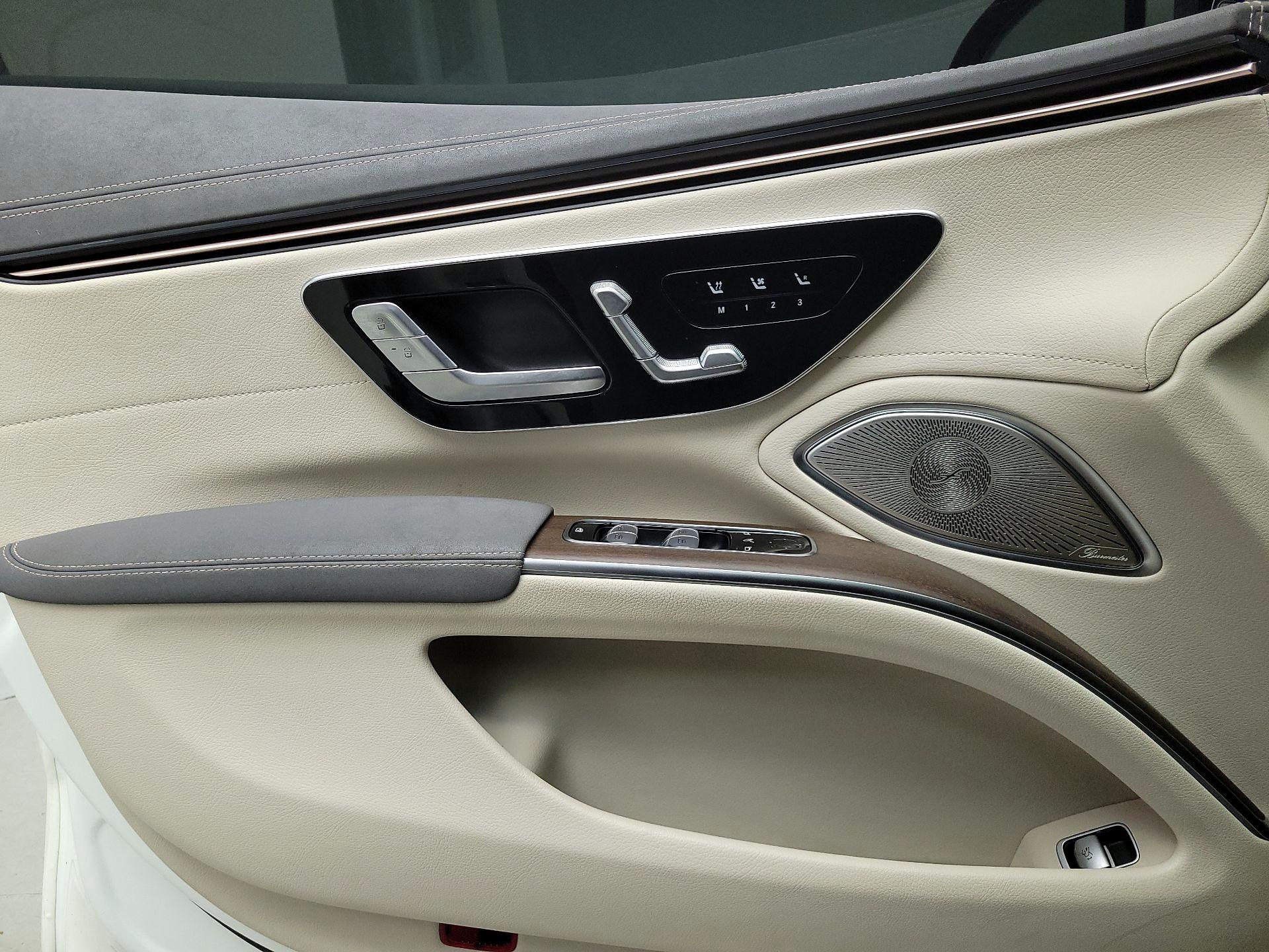 Thumbnail: 2022 Mercedes-Benz EQS - 12