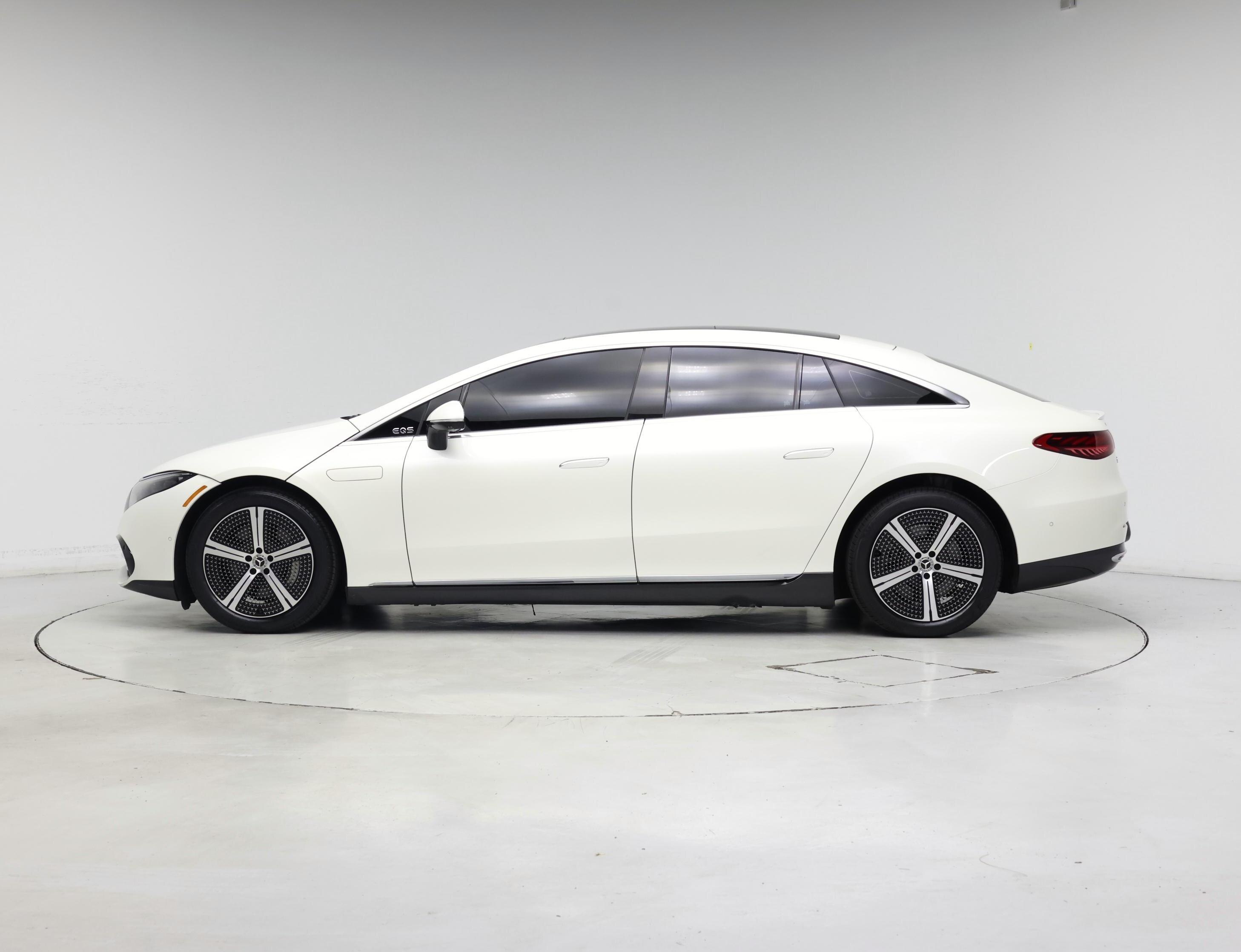 Thumbnail: 2022 Mercedes-Benz EQS - 3