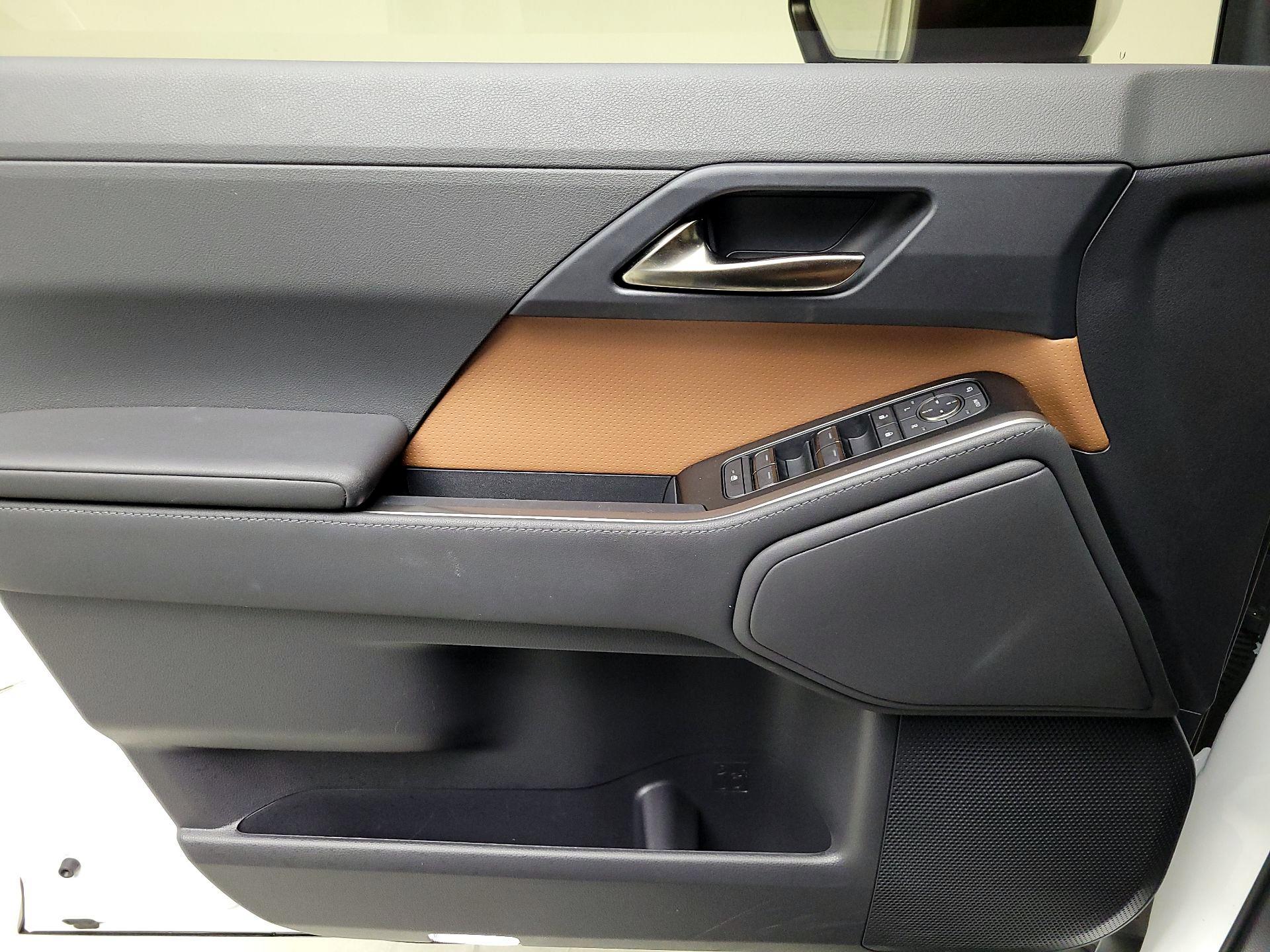 Thumbnail: 2025 Lexus GX - 12