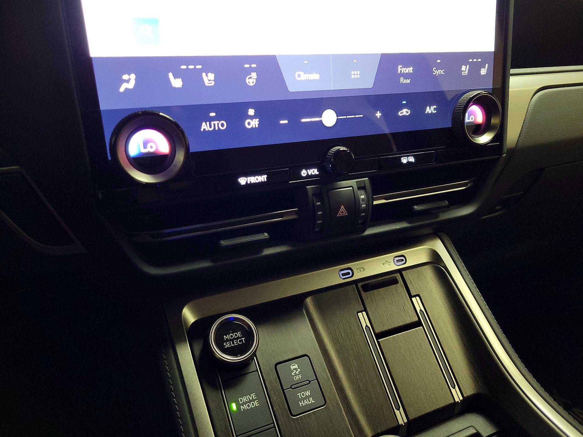 Thumbnail: 2025 Lexus GX - 17