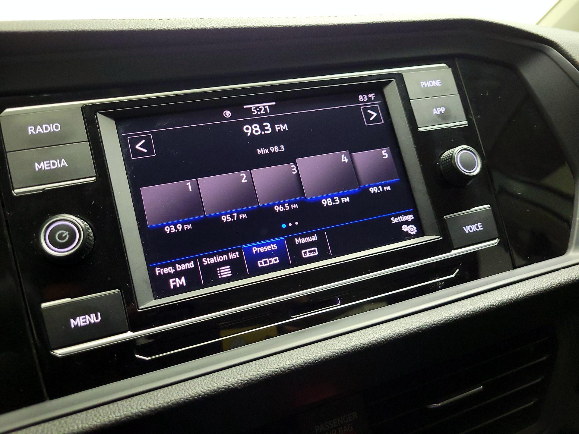 Thumbnail: 2021 Volkswagen Jetta - 15