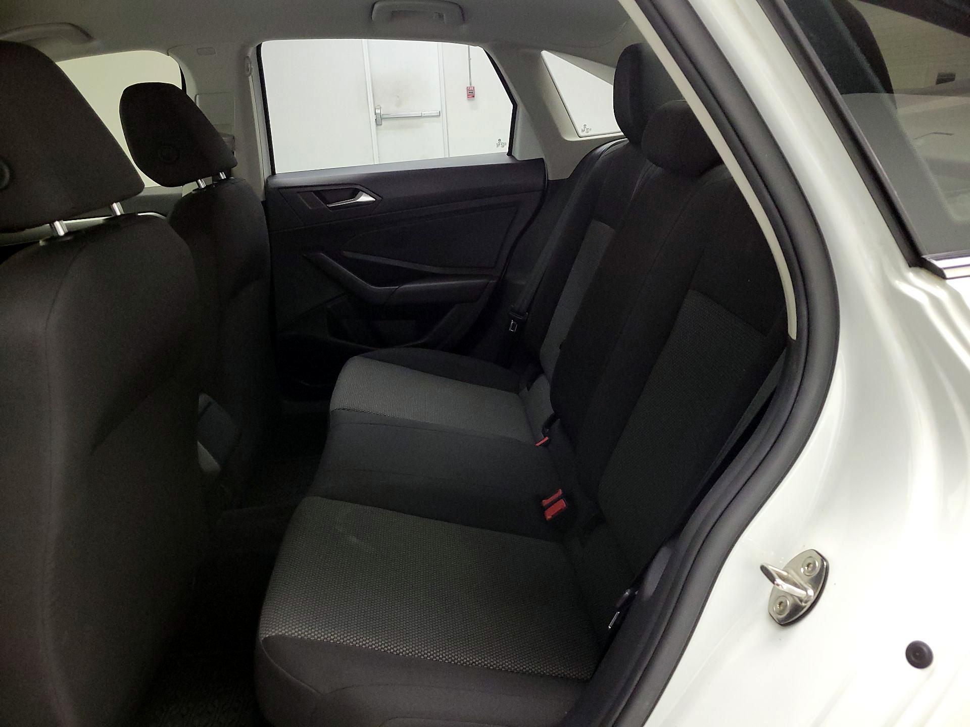 Thumbnail: 2021 Volkswagen Jetta - 19