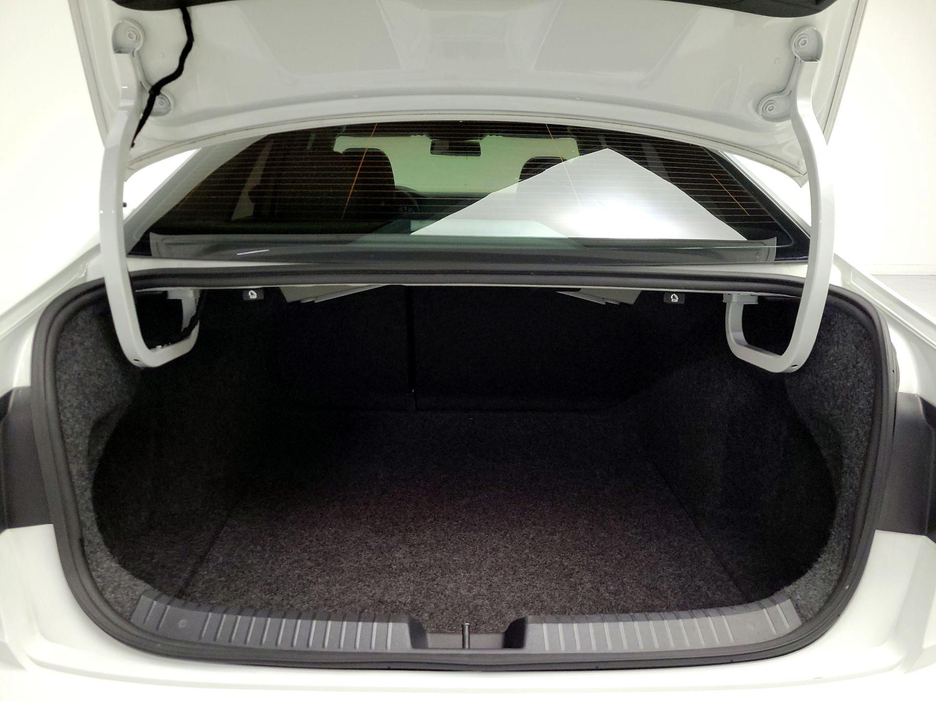 Thumbnail: 2021 Volkswagen Jetta - 20