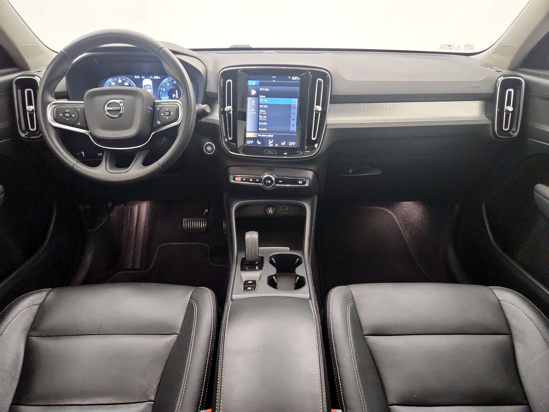 Thumbnail: 2021 Volvo XC40 - 9