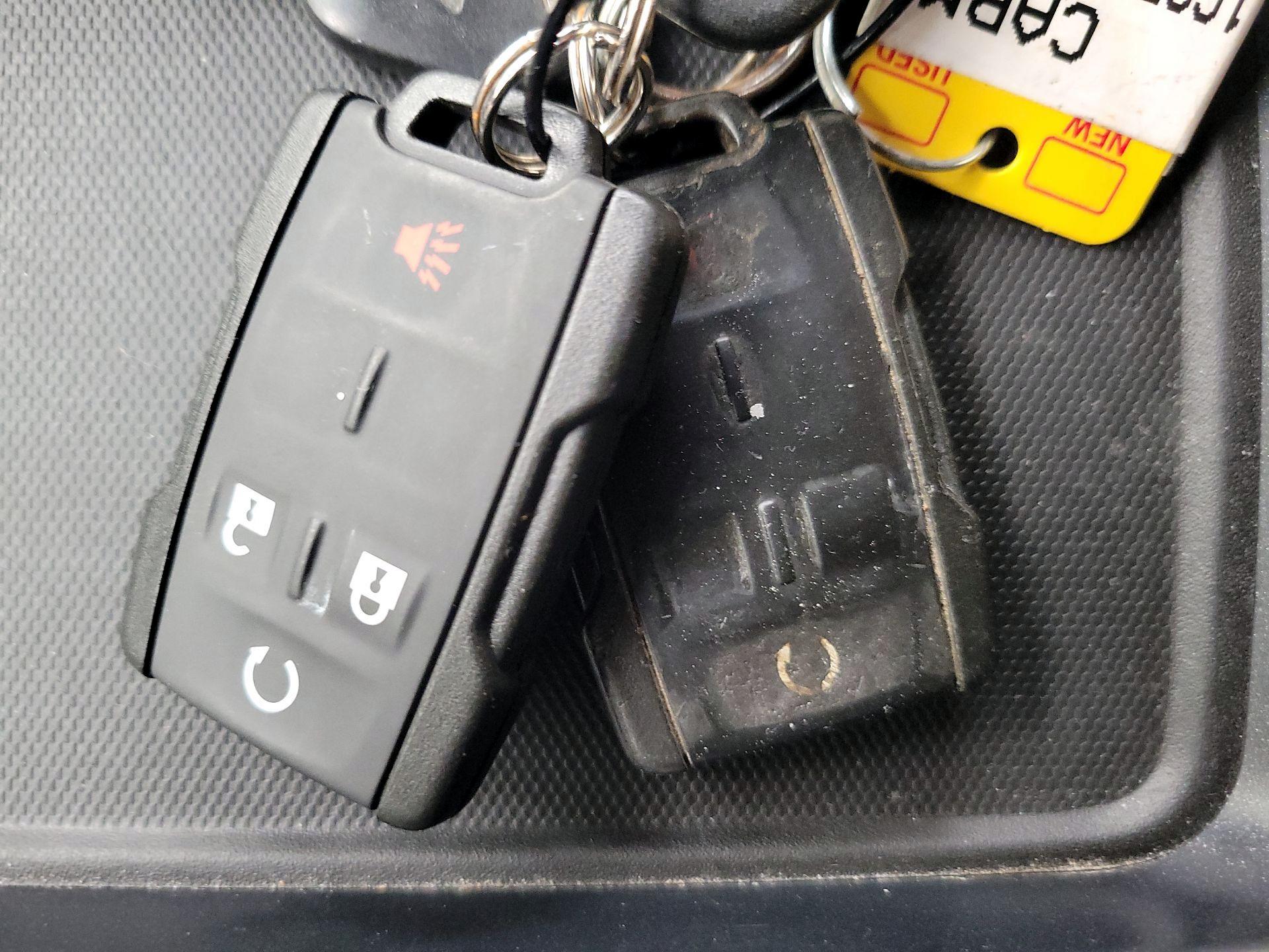 Thumbnail: 2016 Chevrolet Silverado 1500 - 19