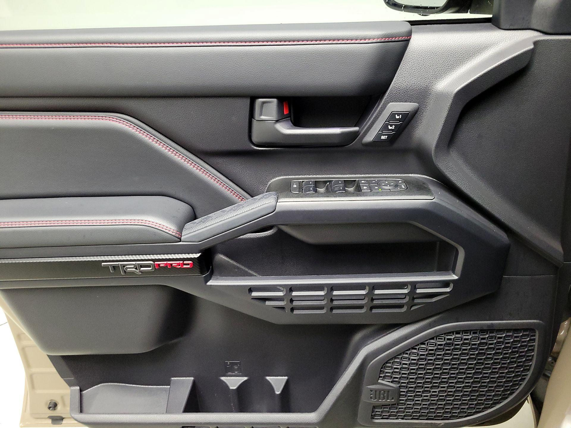 Thumbnail: 2025 Toyota 4Runner - 12