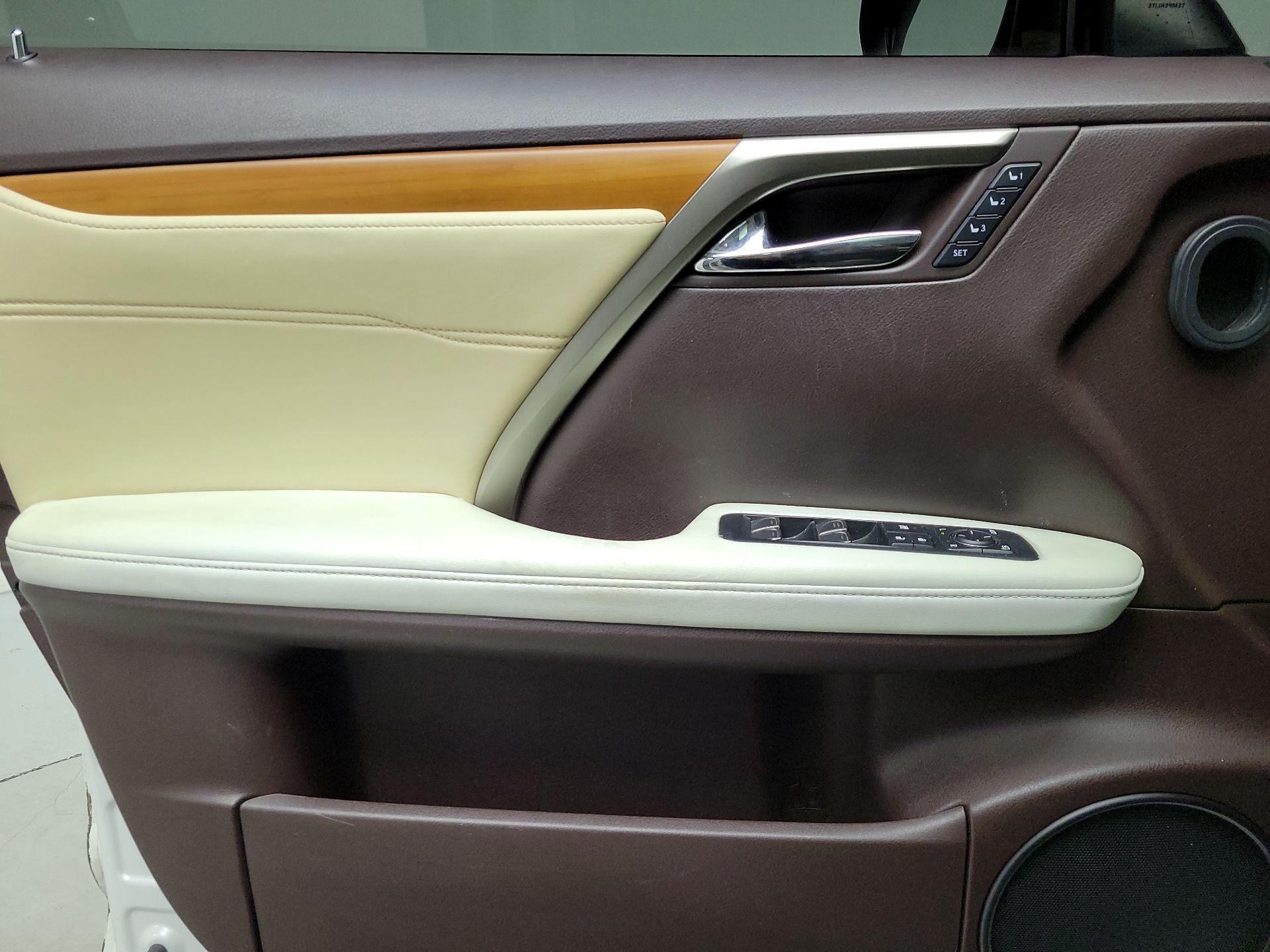 Thumbnail: 2018 Lexus RX - 12