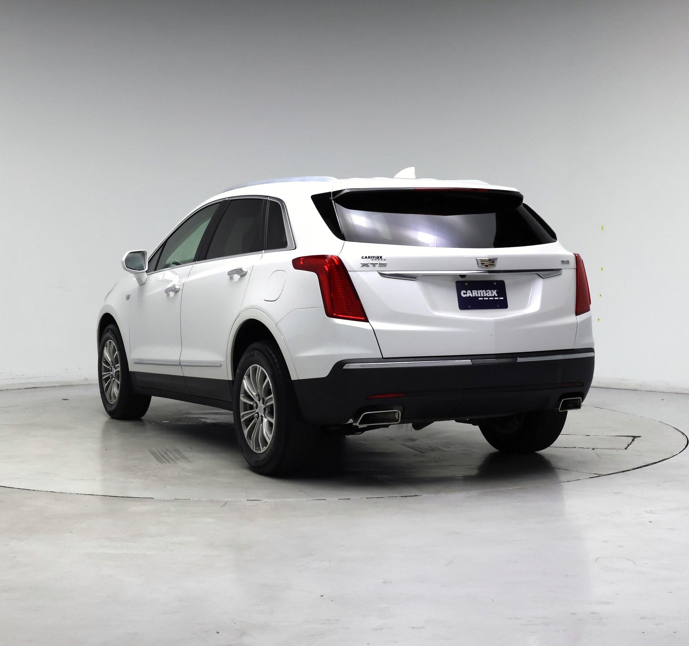 Thumbnail: 2018 Cadillac XT5 - 2