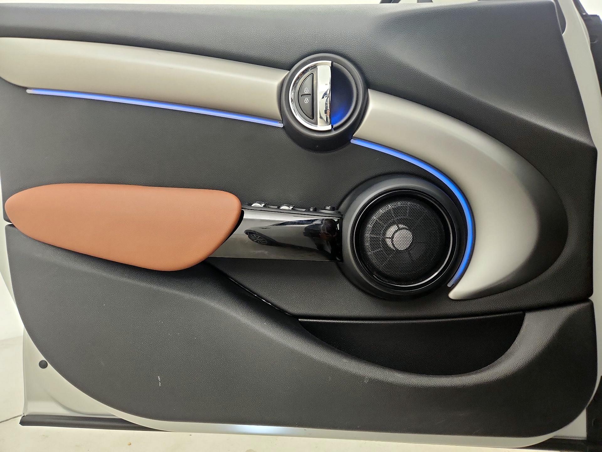 Thumbnail: 2021 MINI Cooper Hardtop - 12