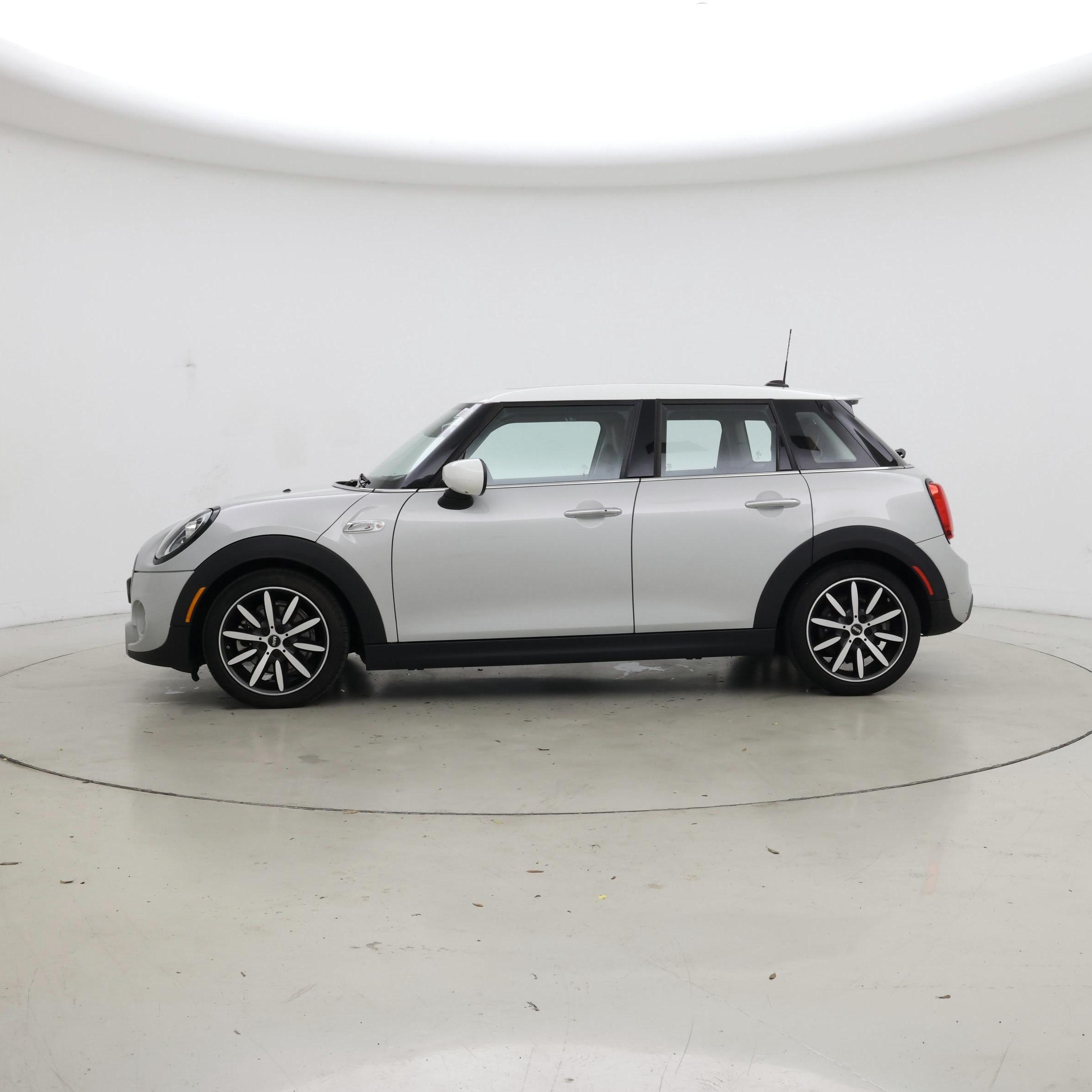 Thumbnail: 2021 MINI Cooper Hardtop - 3