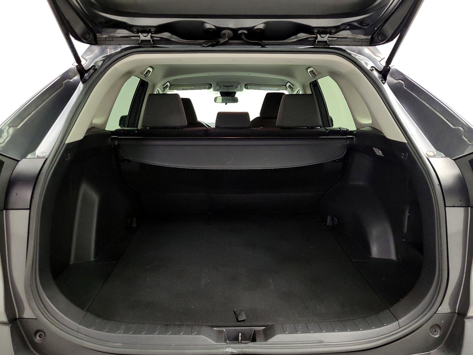 Thumbnail: 2021 Toyota RAV4 - 20