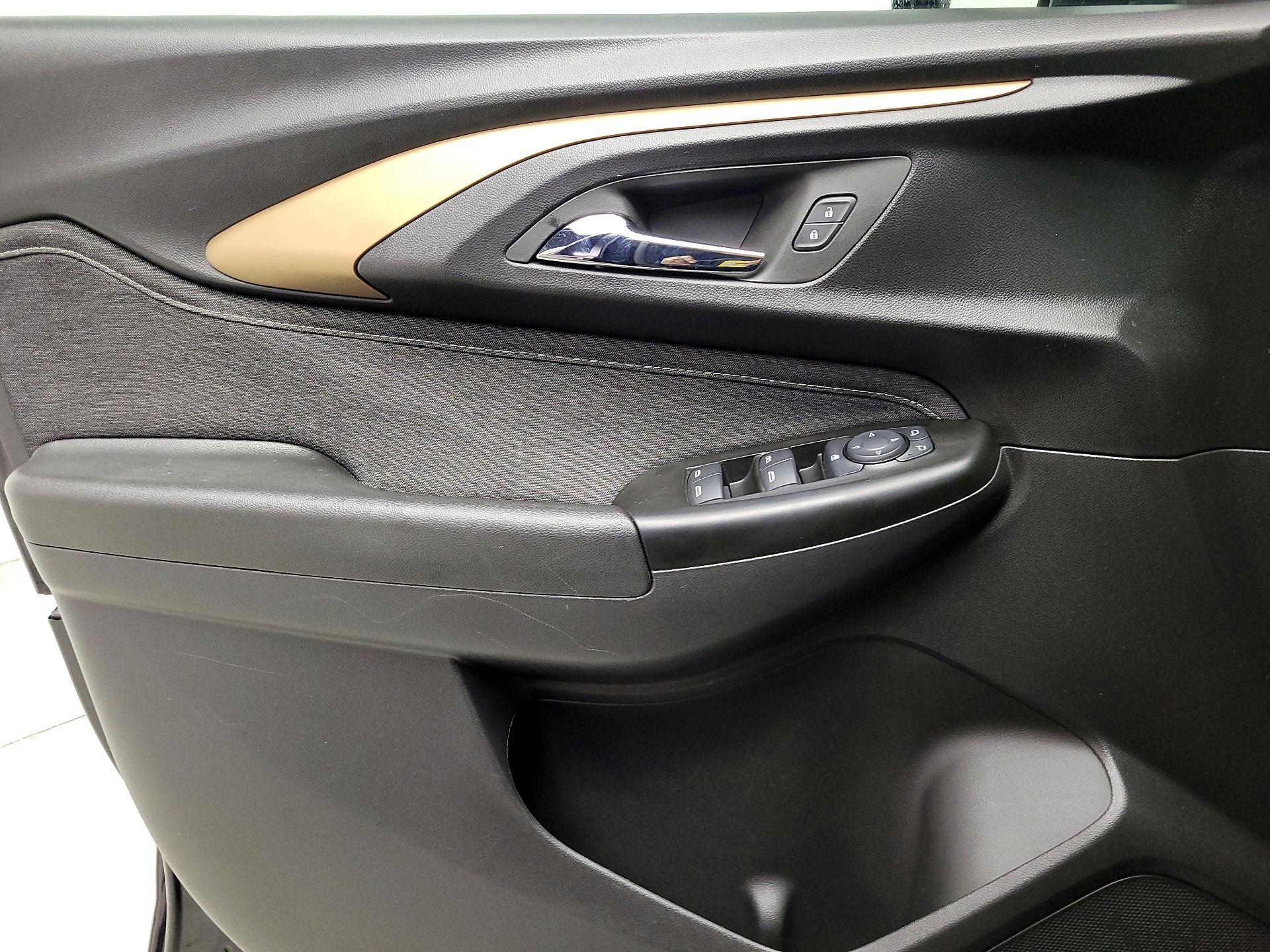 Thumbnail: 2023 Chevrolet TrailBlazer - 12