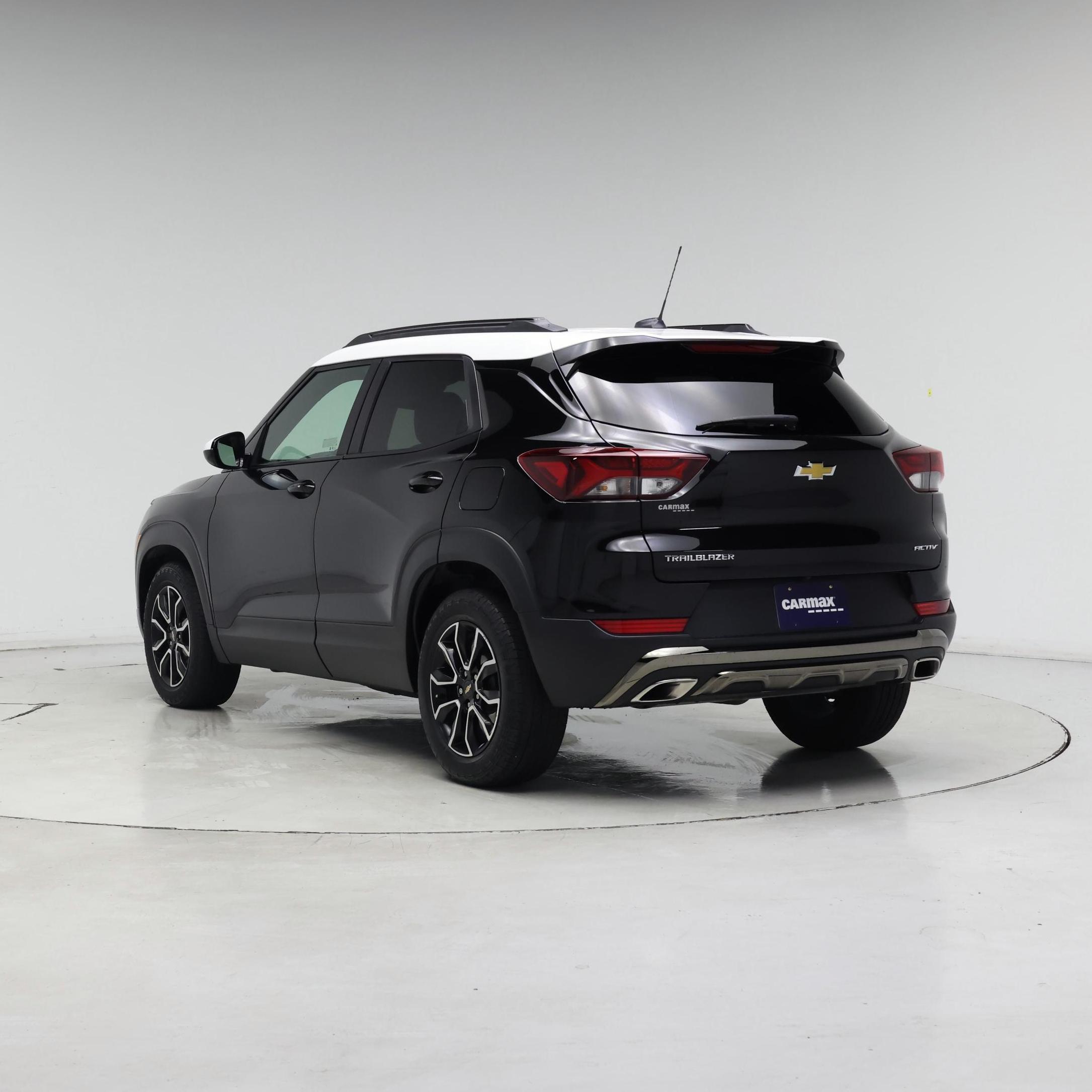 Thumbnail: 2023 Chevrolet TrailBlazer - 2