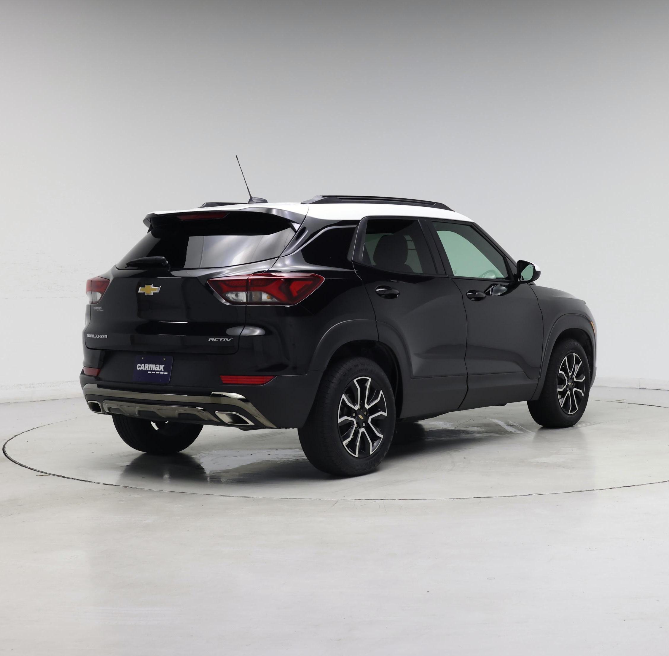 Thumbnail: 2023 Chevrolet TrailBlazer - 8