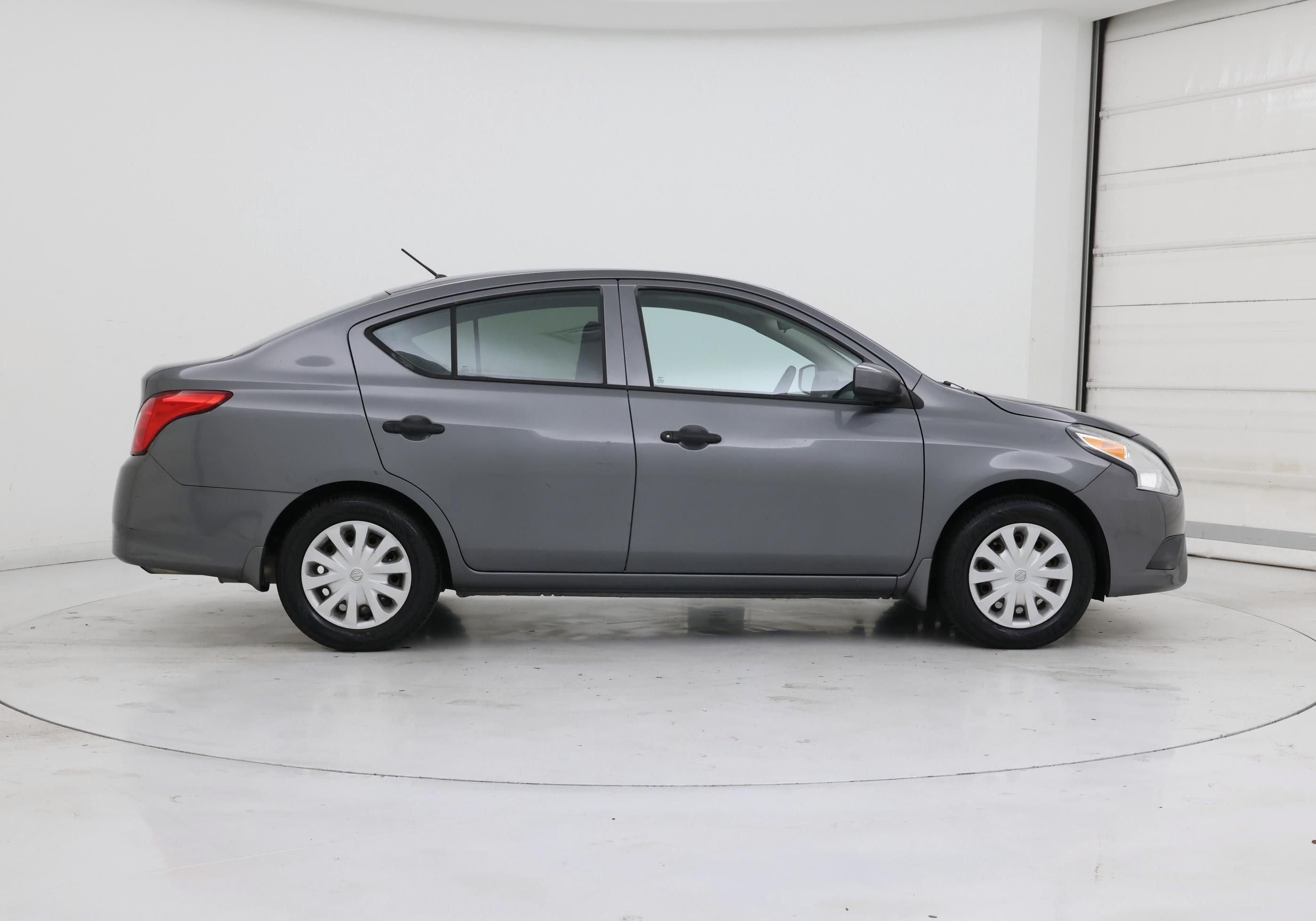 Thumbnail: 2018 Nissan Versa - 7