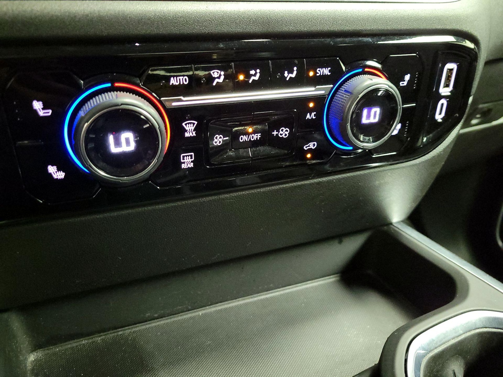 2024 Chevrolet Silverado 1500 RST - Photo 18