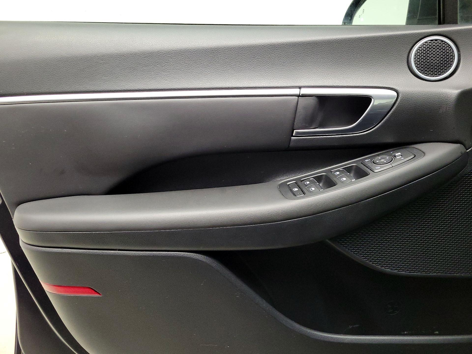 Thumbnail: 2023 Hyundai Sonata - 12