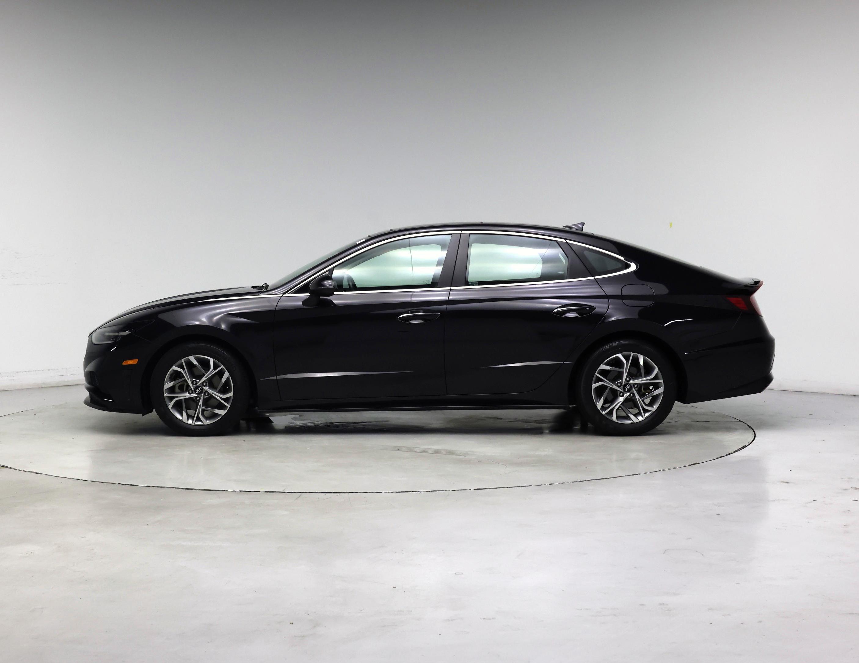 Thumbnail: 2023 Hyundai Sonata - 3