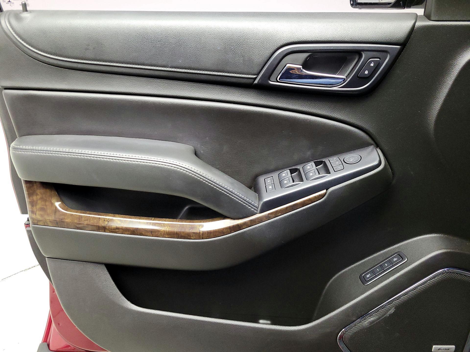 Thumbnail: 2018 Chevrolet Tahoe - 12