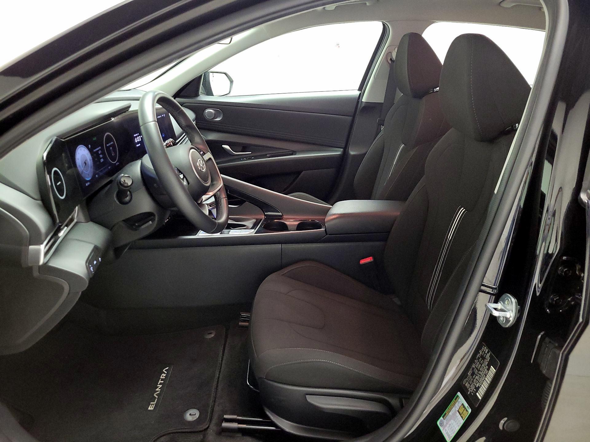 Thumbnail: 2023 Hyundai Elantra - 11