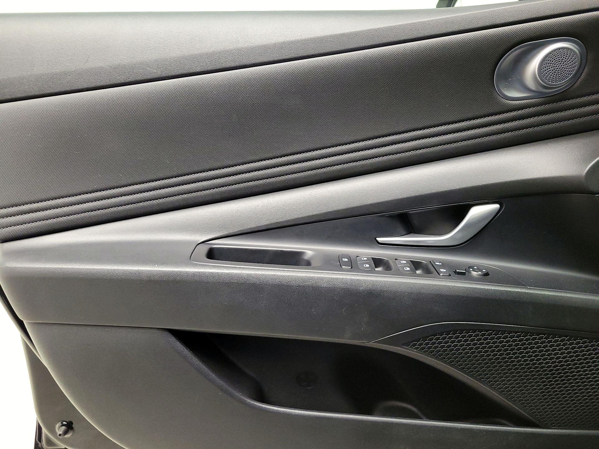 Thumbnail: 2023 Hyundai Elantra - 12