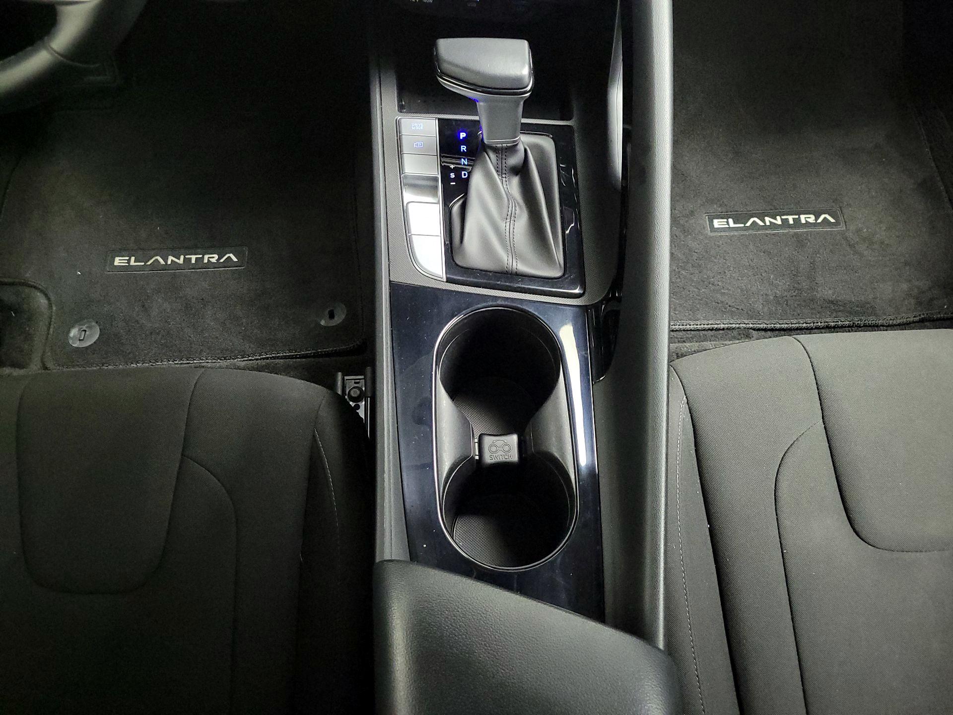 Thumbnail: 2023 Hyundai Elantra - 18