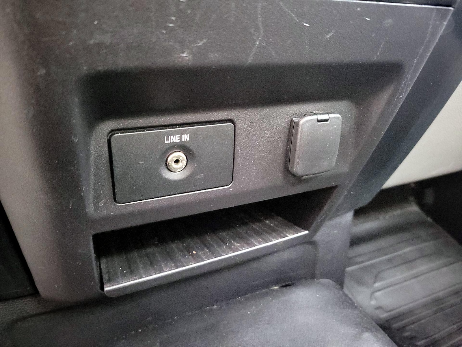 2017 Ford F-150 XL - Photo 18