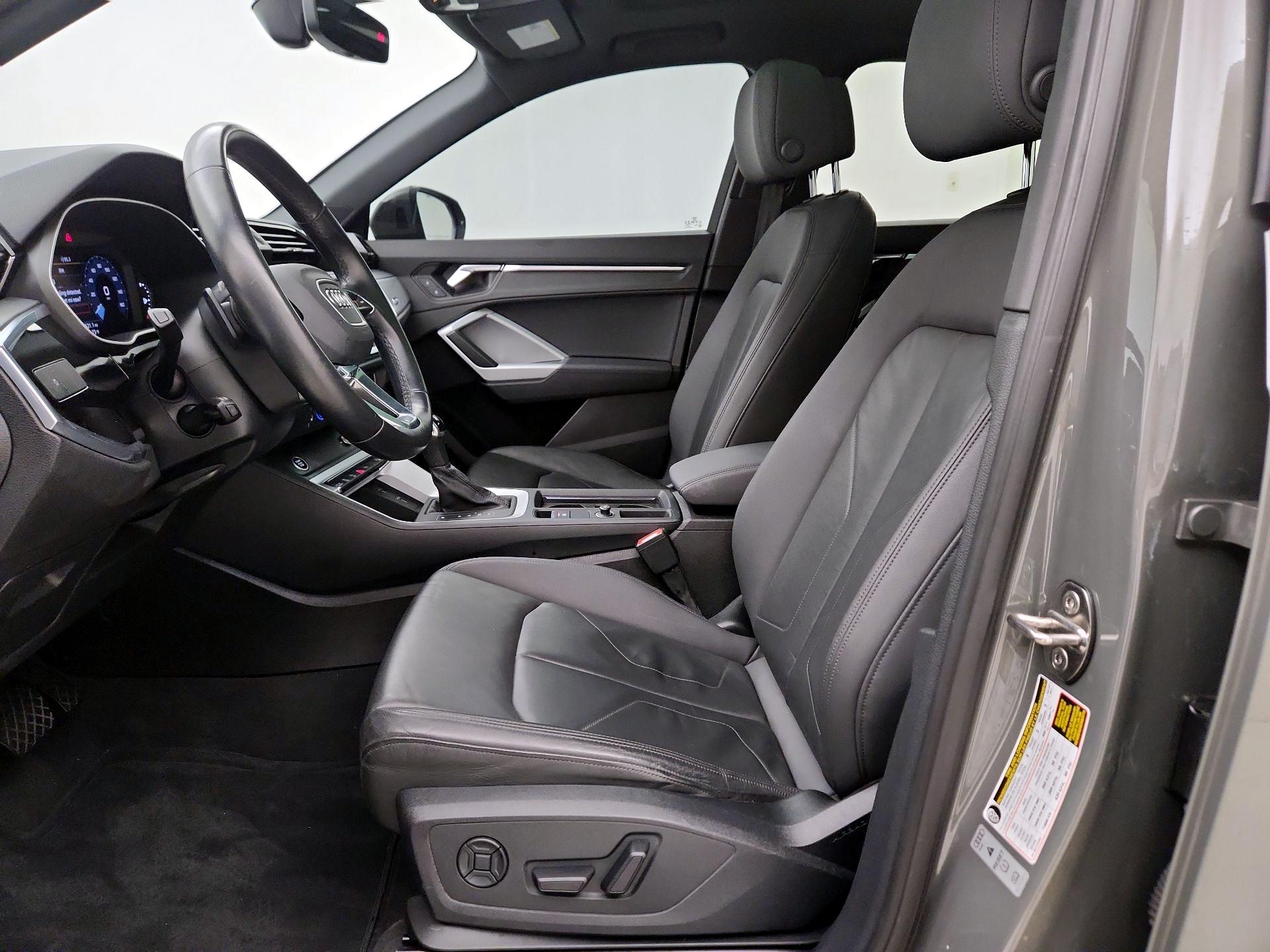 Thumbnail: 2021 Audi Q3 - 11