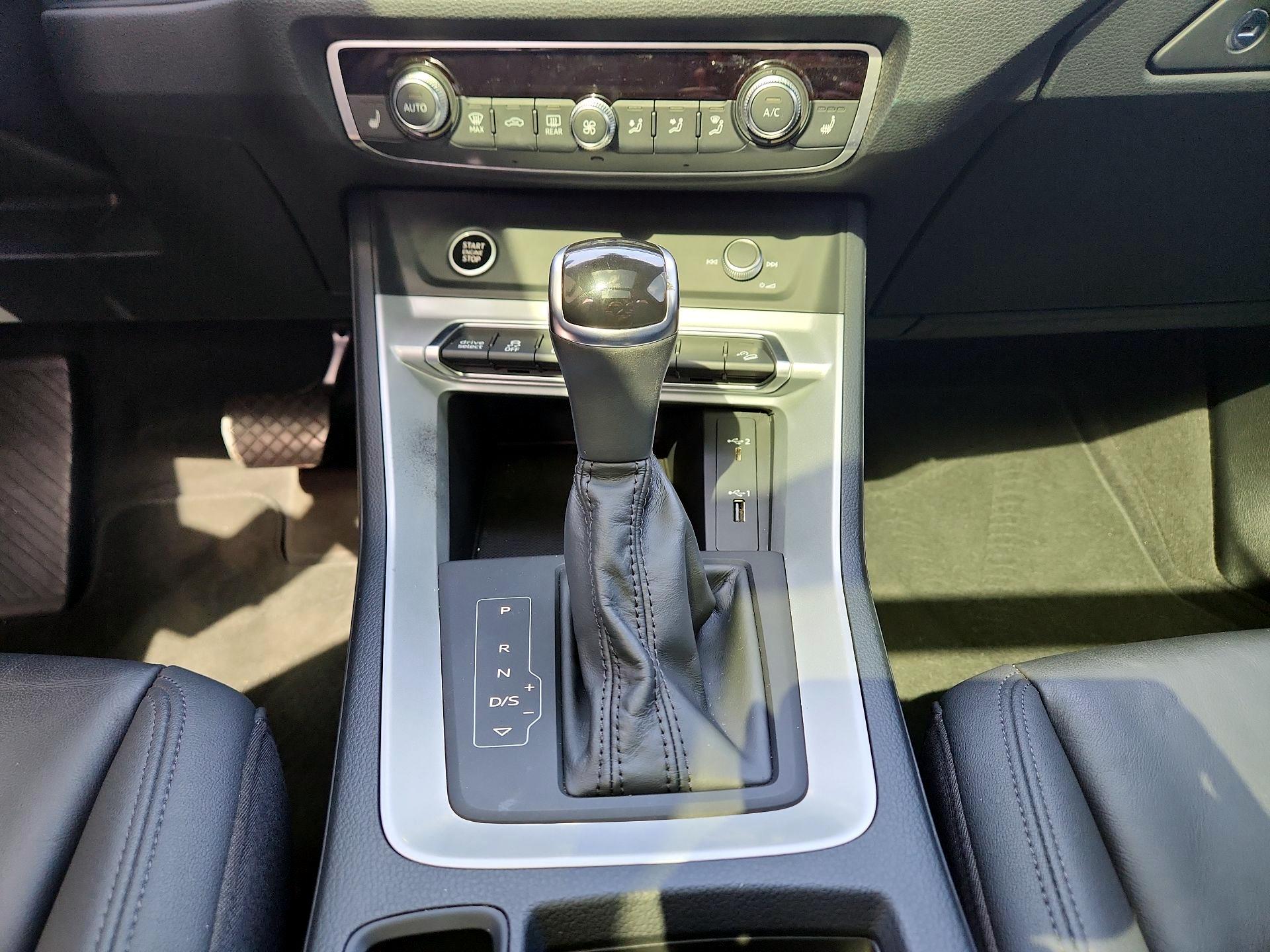 Thumbnail: 2021 Audi Q3 - 16