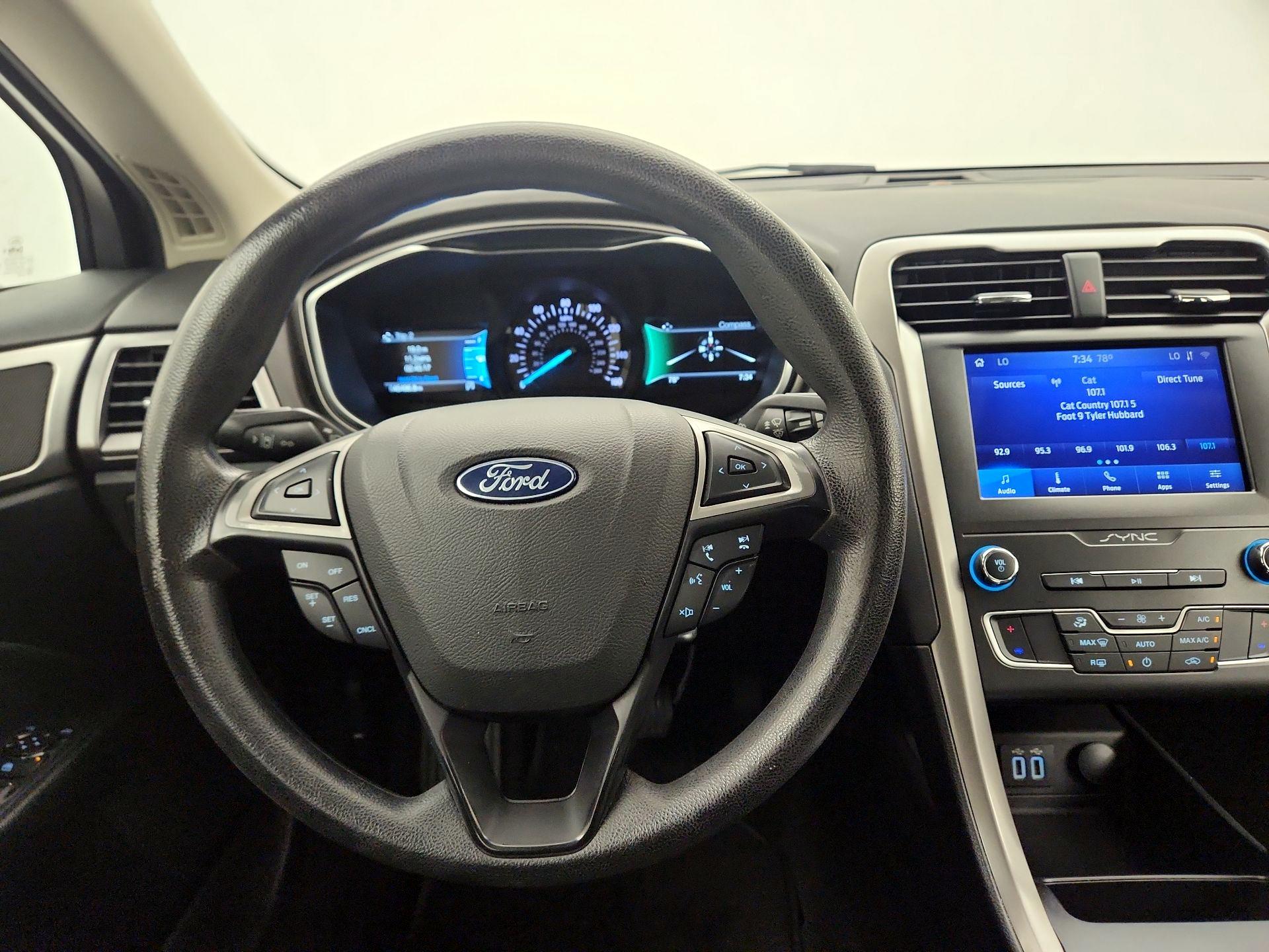 Thumbnail: 2020 Ford Fusion - 10