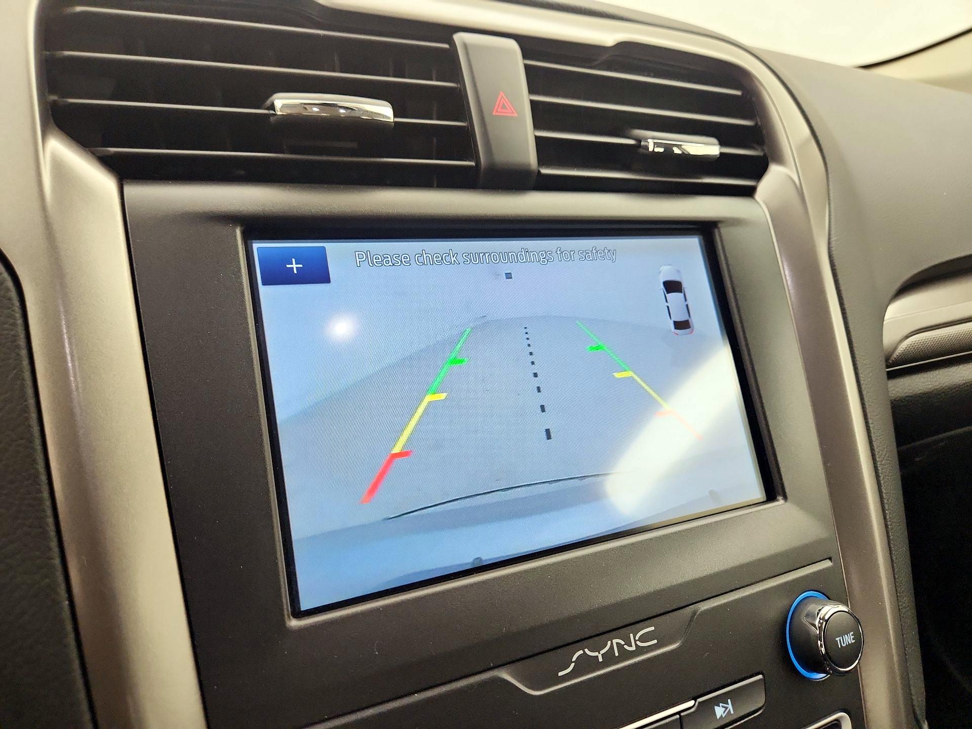 Thumbnail: 2020 Ford Fusion - 14